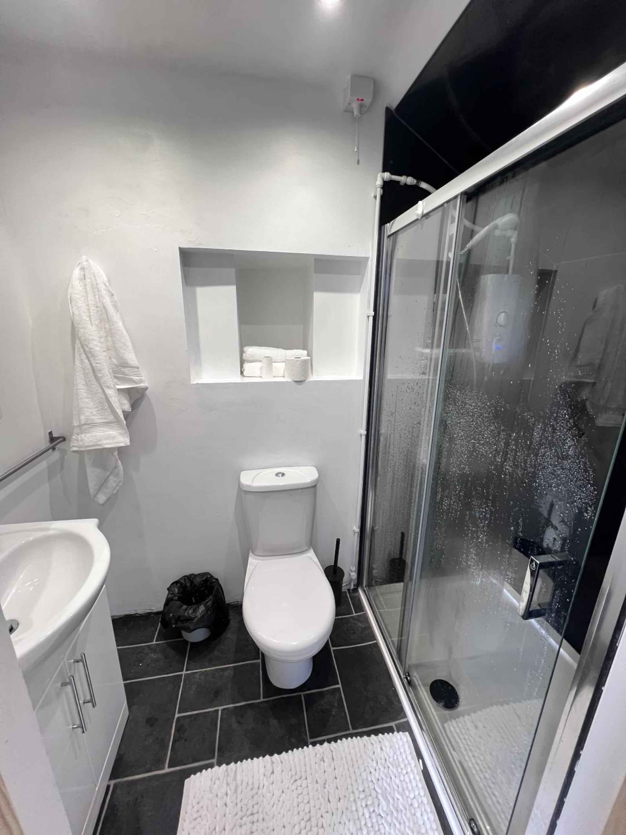Quadruple Room with Shower photo 2
