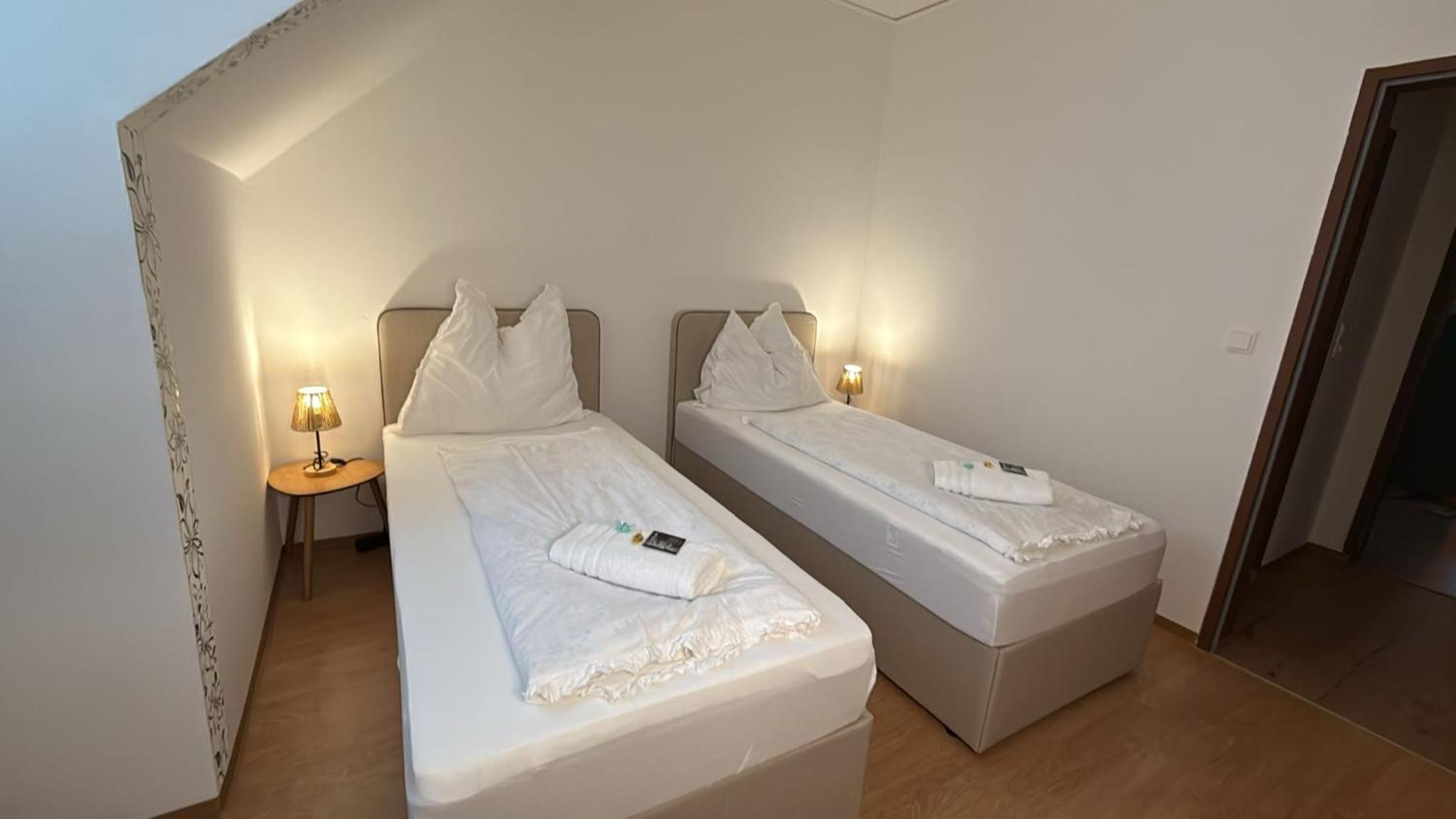 Deluxe Twin Room photo 2