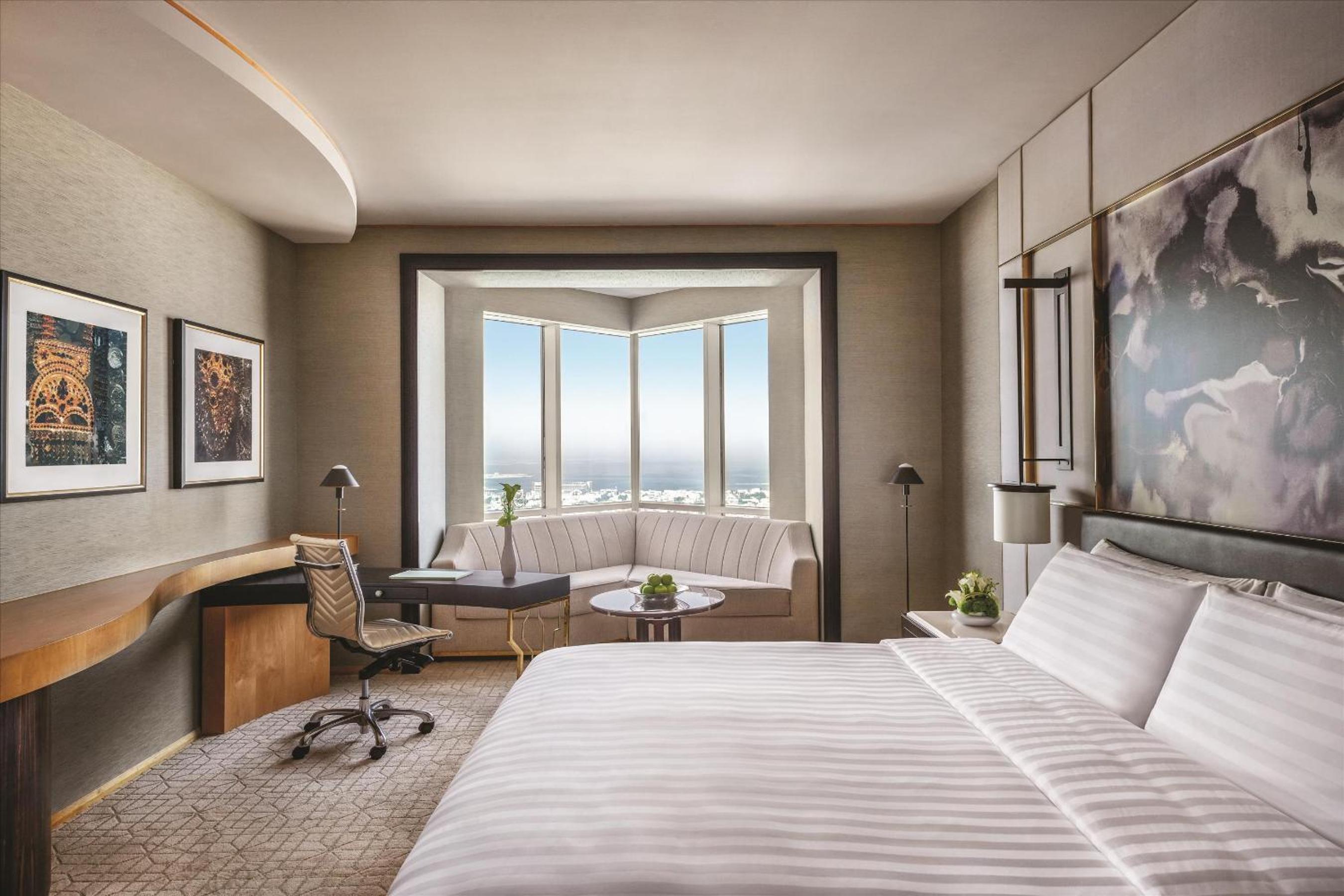 Deluxe King Room with Sea View photo 2