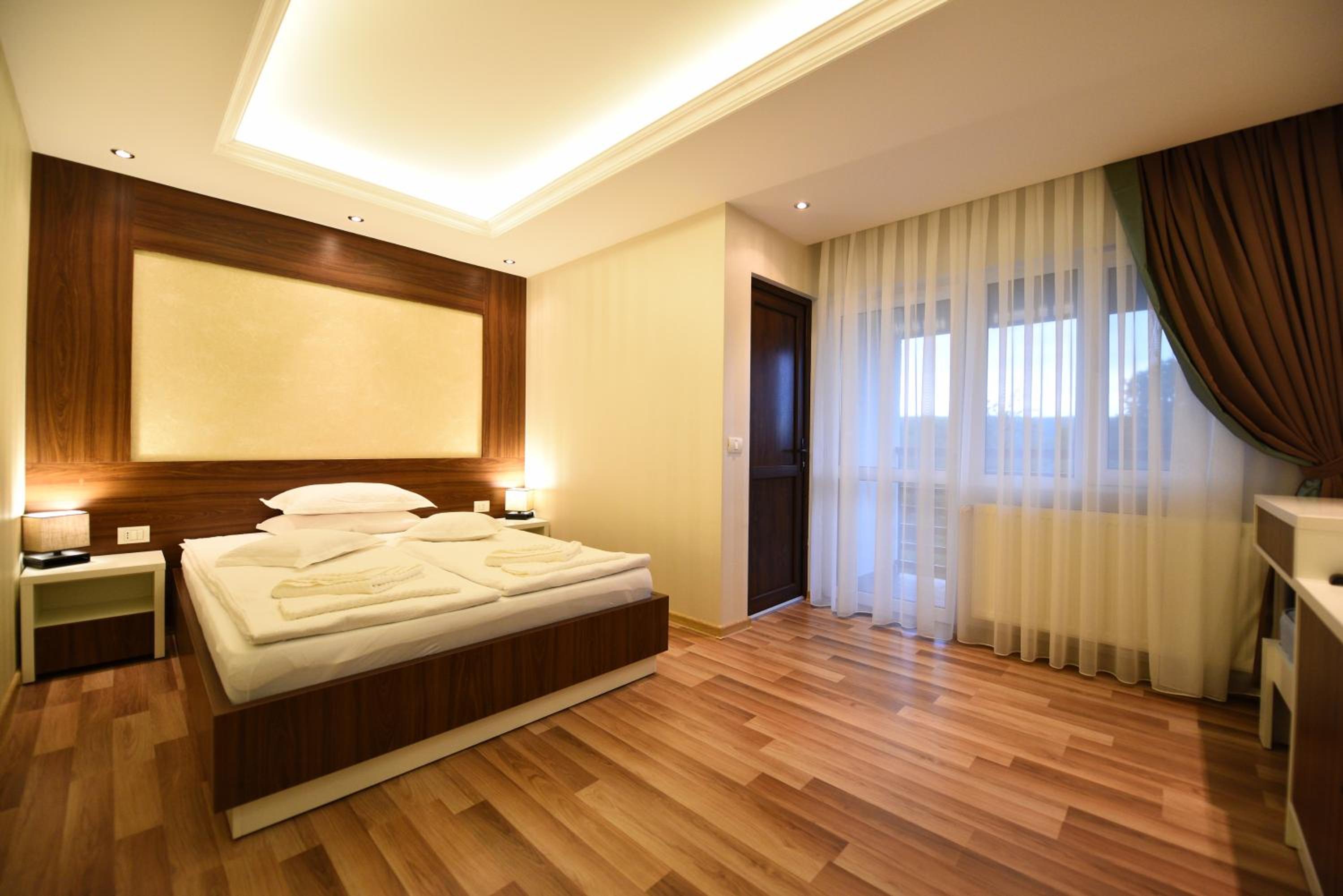 Deluxe Double Room - Photo 6