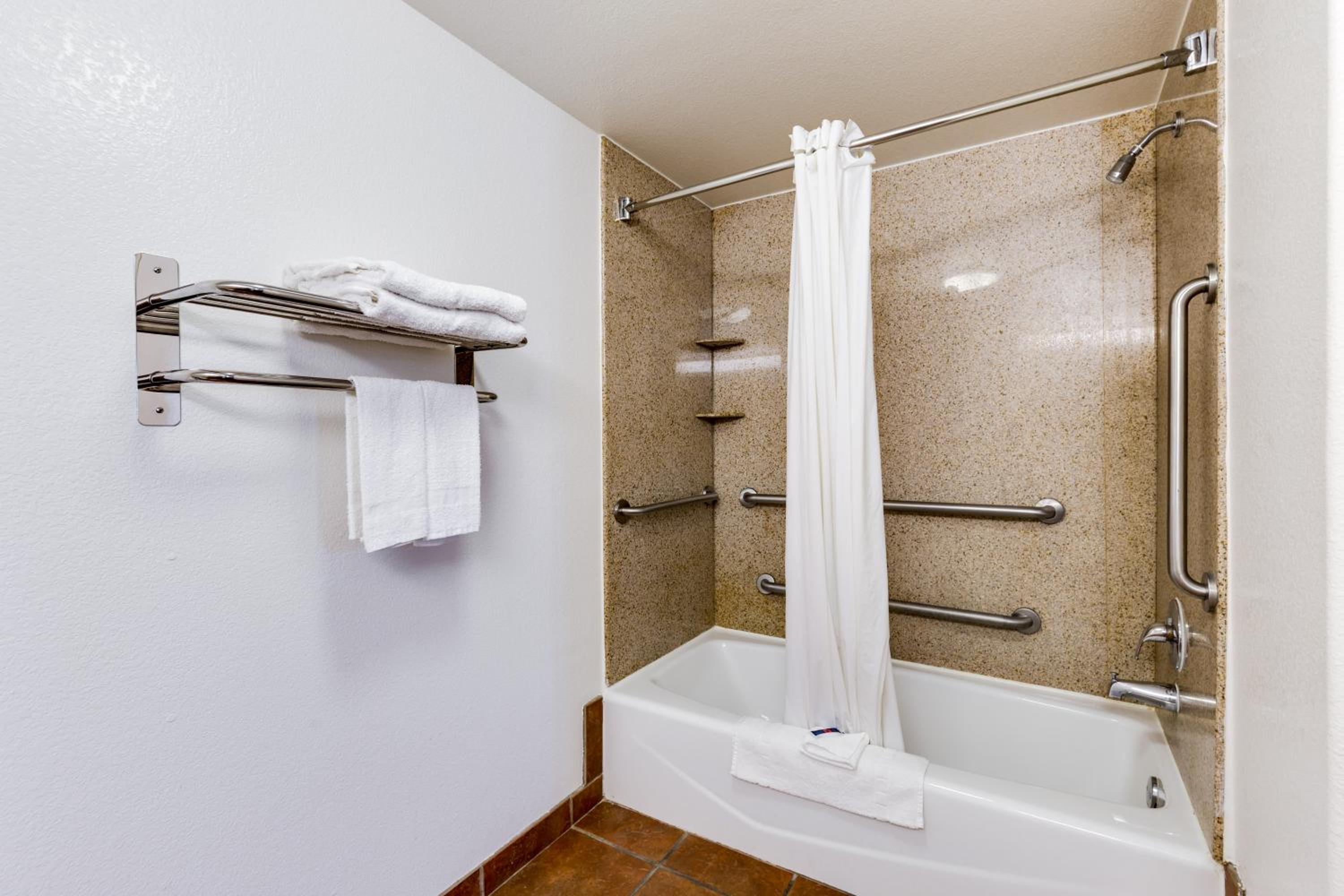 King Room with Roll-in Shower - Disability Access - Non-Smoking