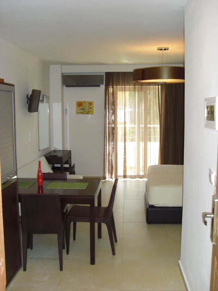 Standard Studio, 2 Twin Beds, Non Smoking, Kitchenette