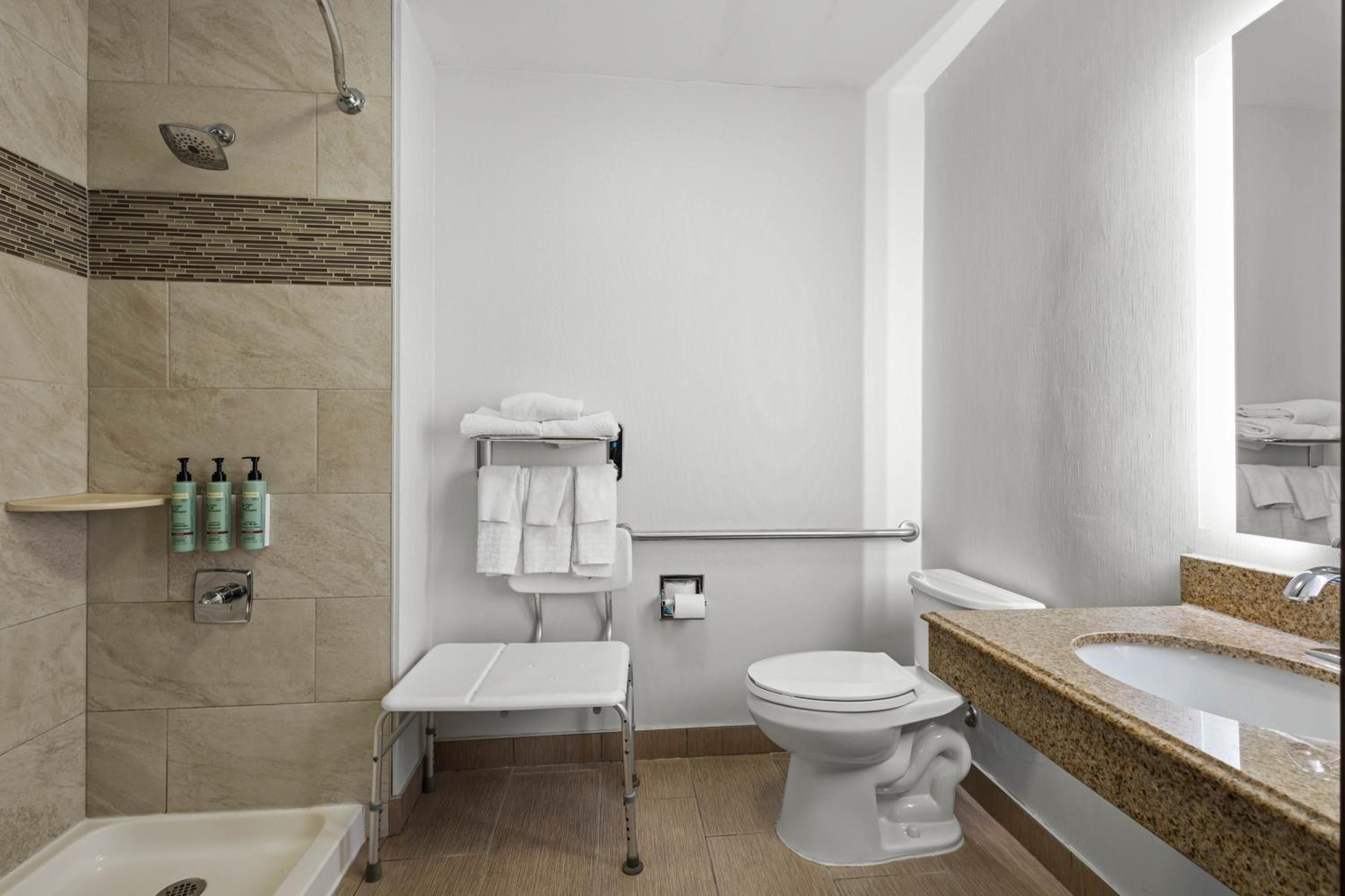 Queen Room with Two Queen Beds and Walk-In Shower - Mobility Accessible/Non-Smoking - Photo 3
