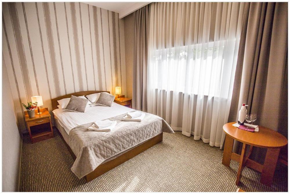 Twin Room - Photo 1