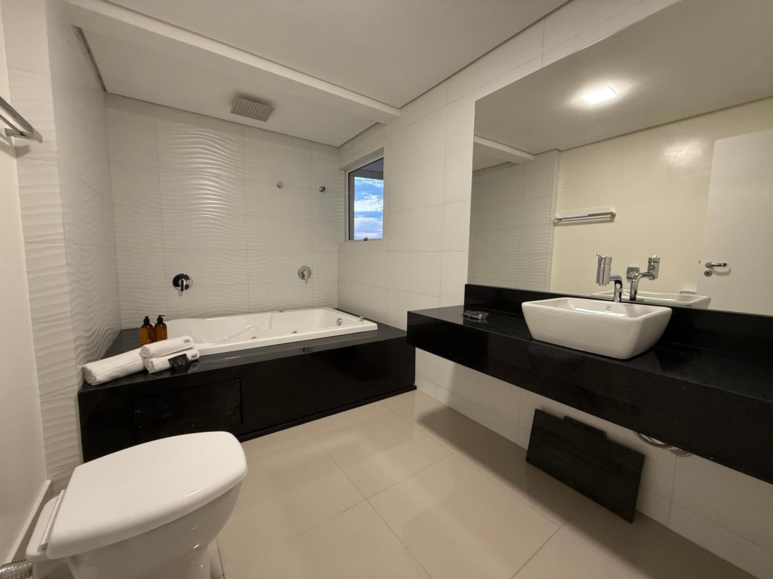 King Room with Spa Bath photo 2