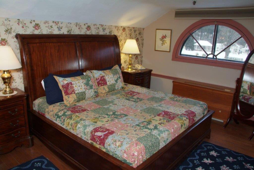 King Suite - Photo 2