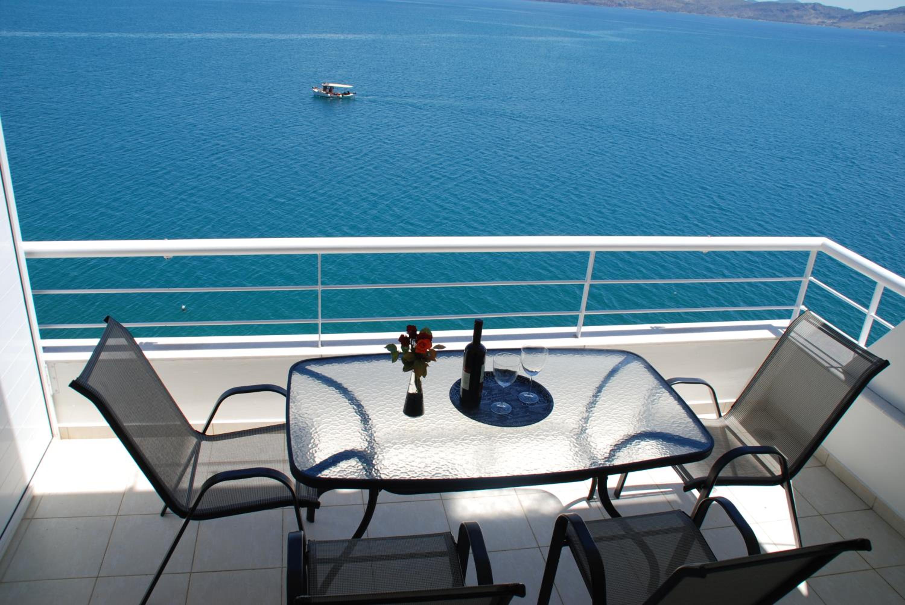 Apartment With Sea View photo 2