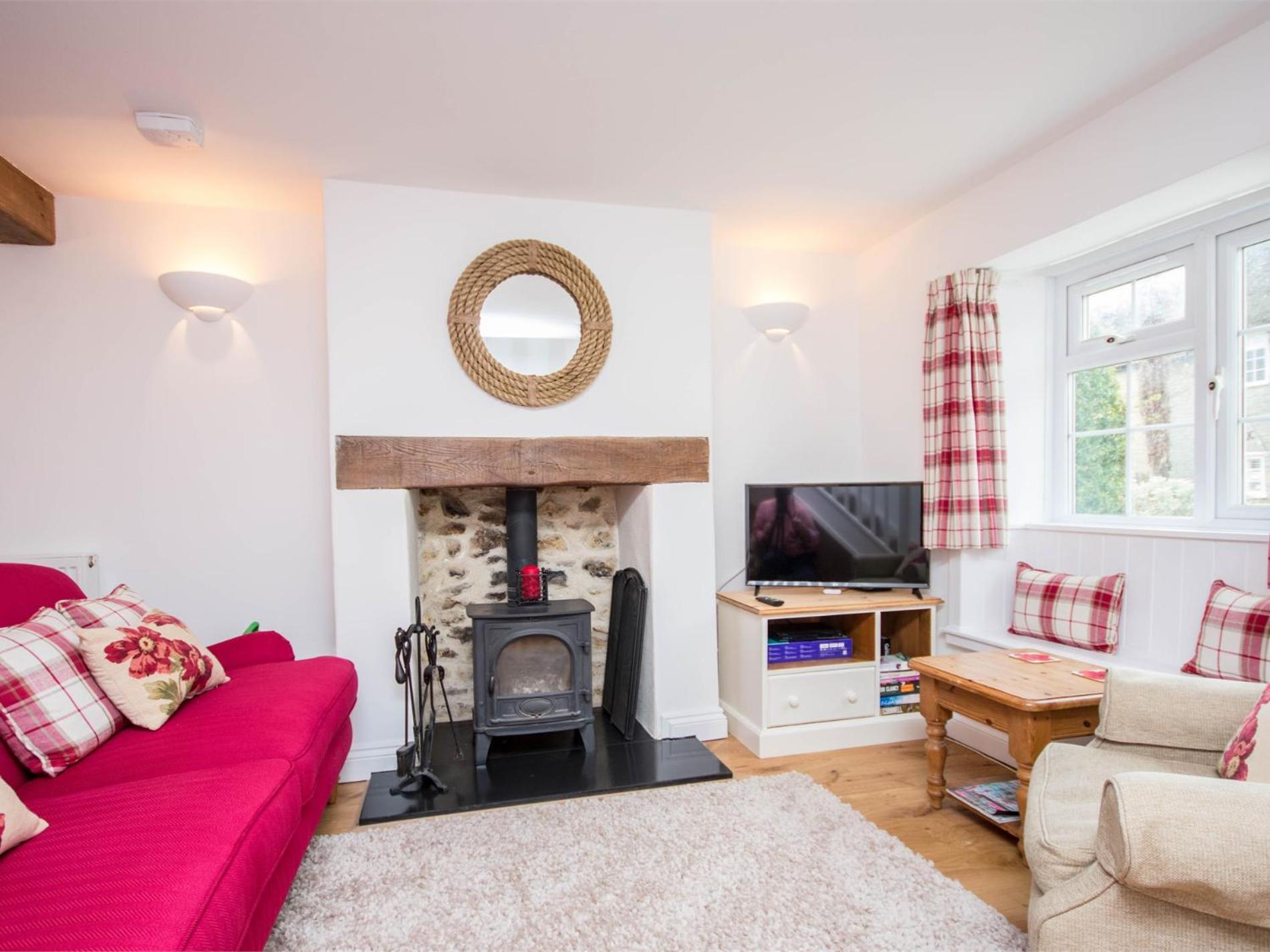 Three-Bedroom House photo 3