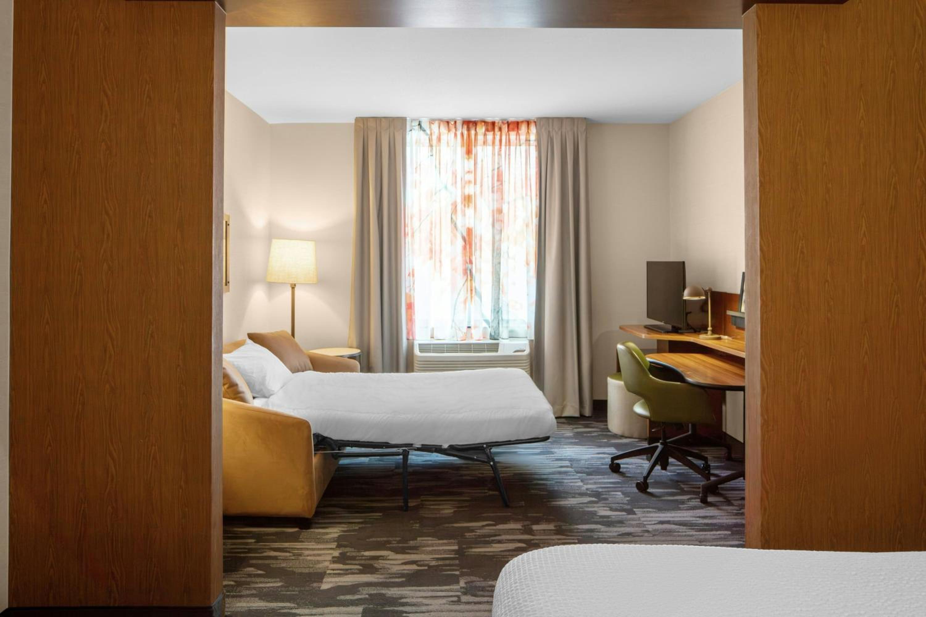 King Suite with Sofa Bed photo 2