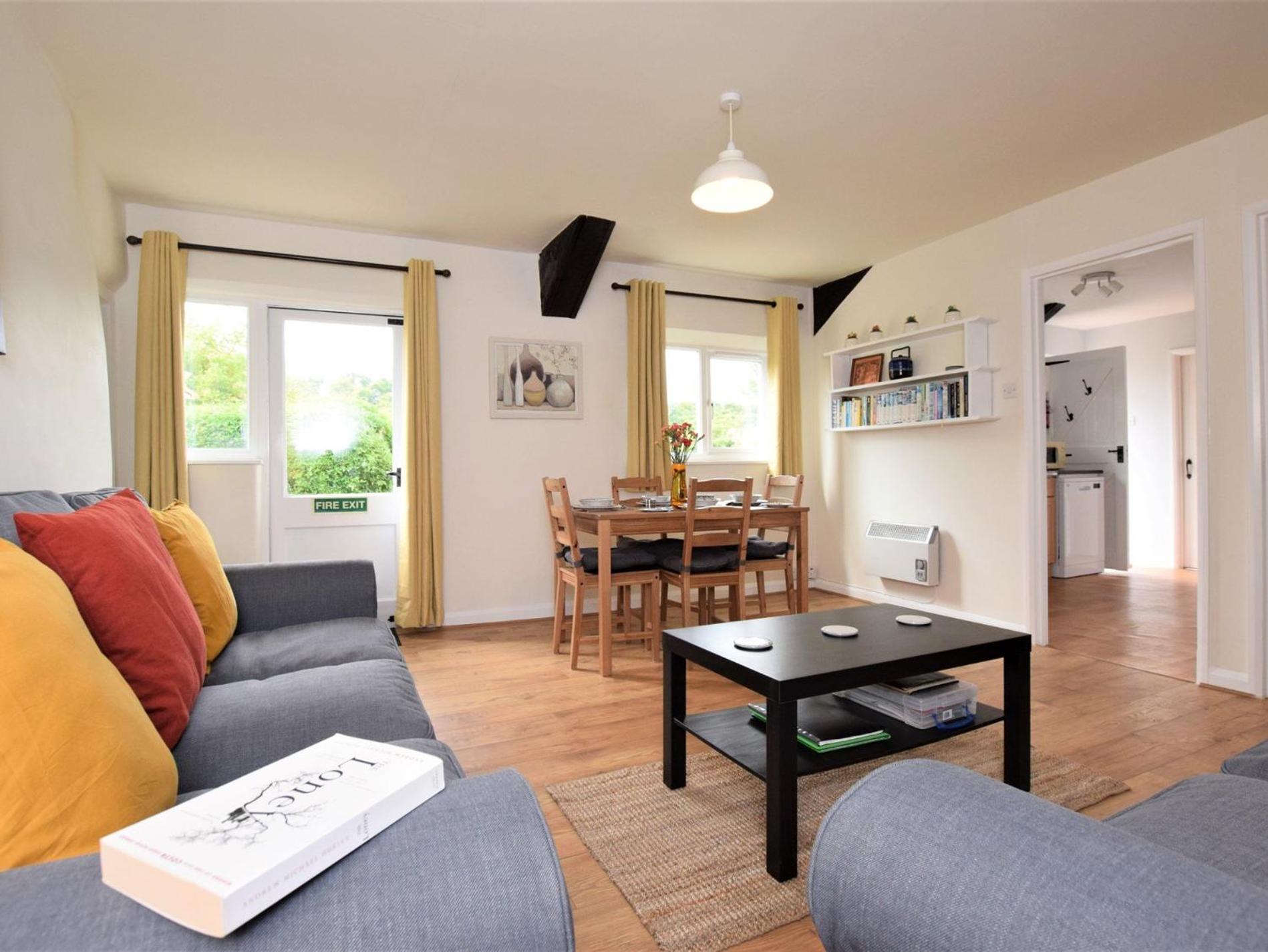 Two-Bedroom House photo 3