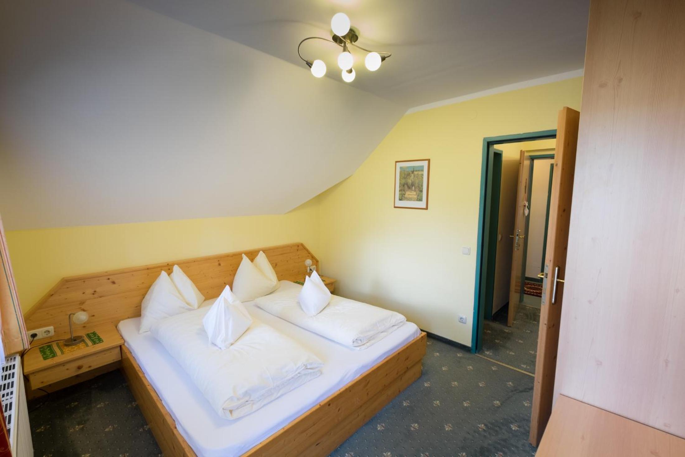 Family Suite (2 Adults + 2 Children) photo 2