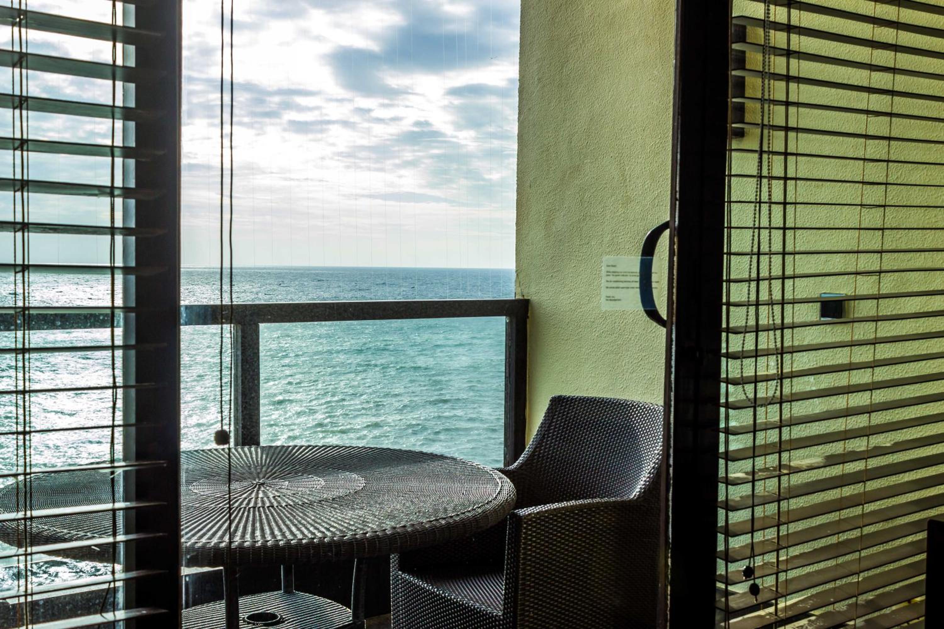 Royal Club Room - Photo 5