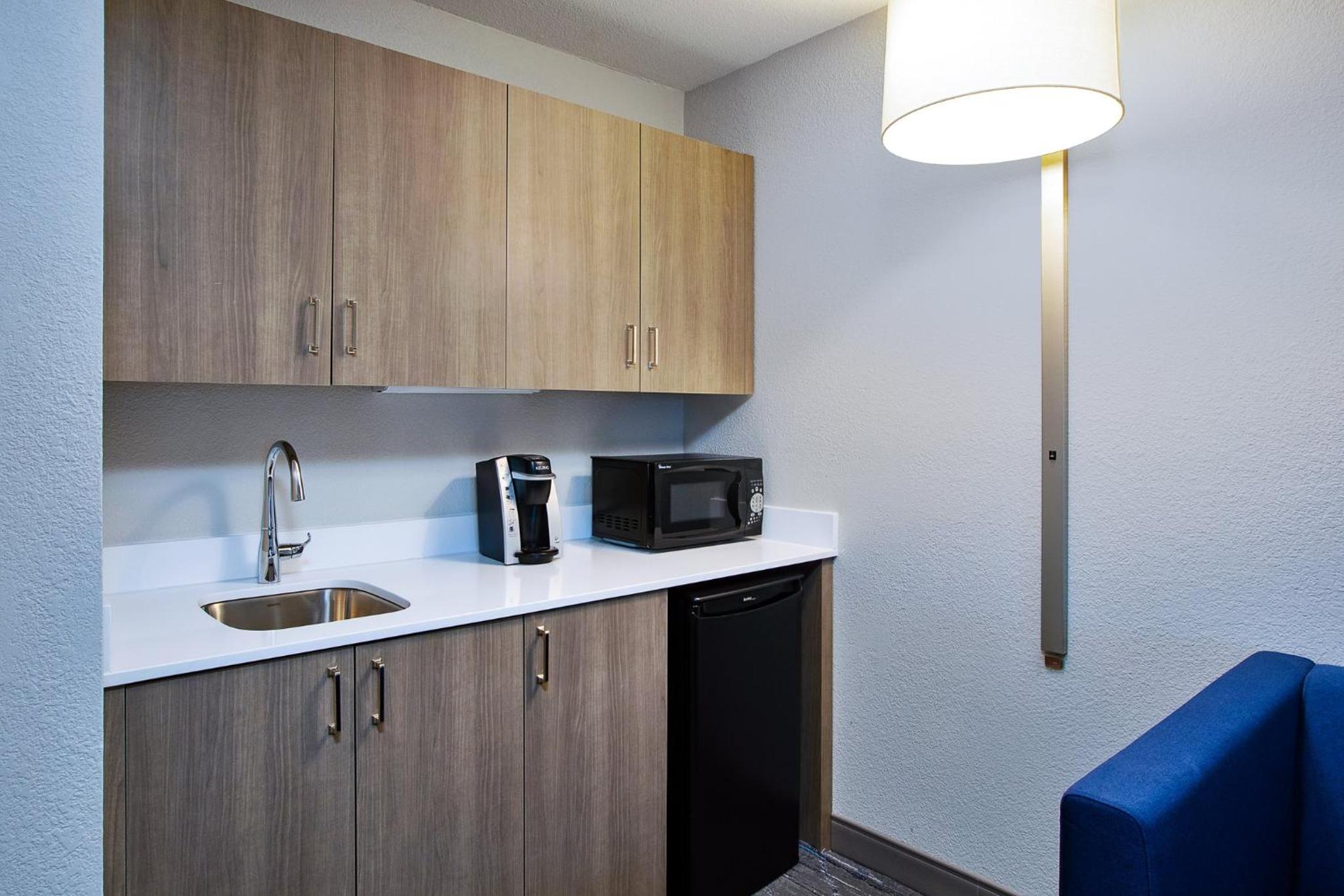 King Suite - Photo 2