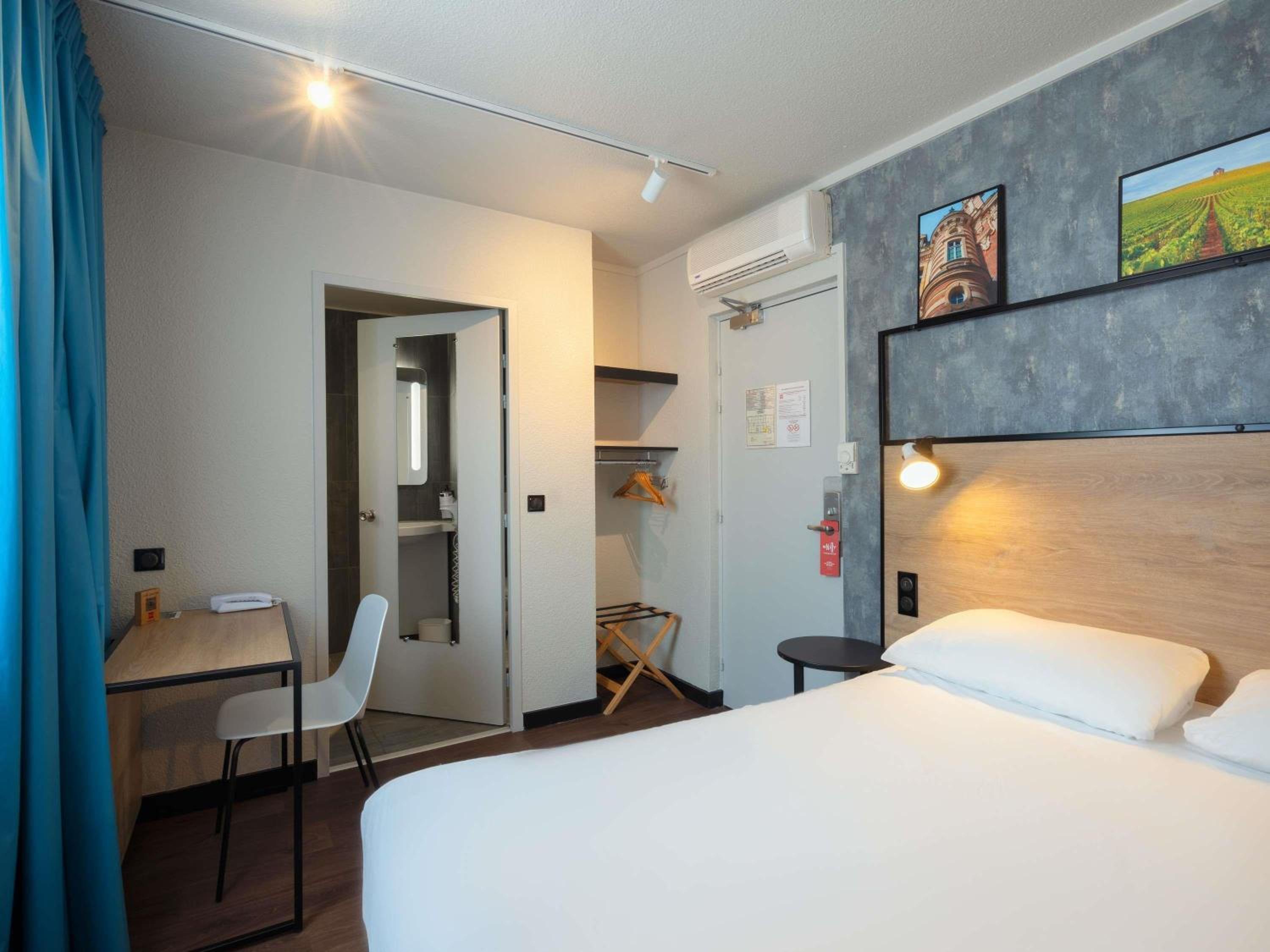 Classic Double Room - Mobility Accessible - Photo 1