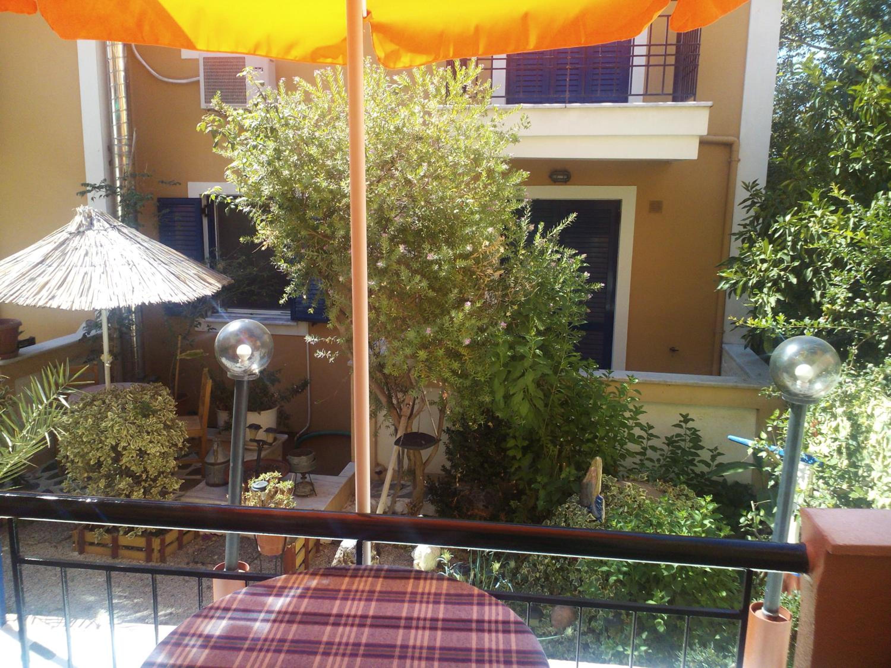 Double Room - Photo 17