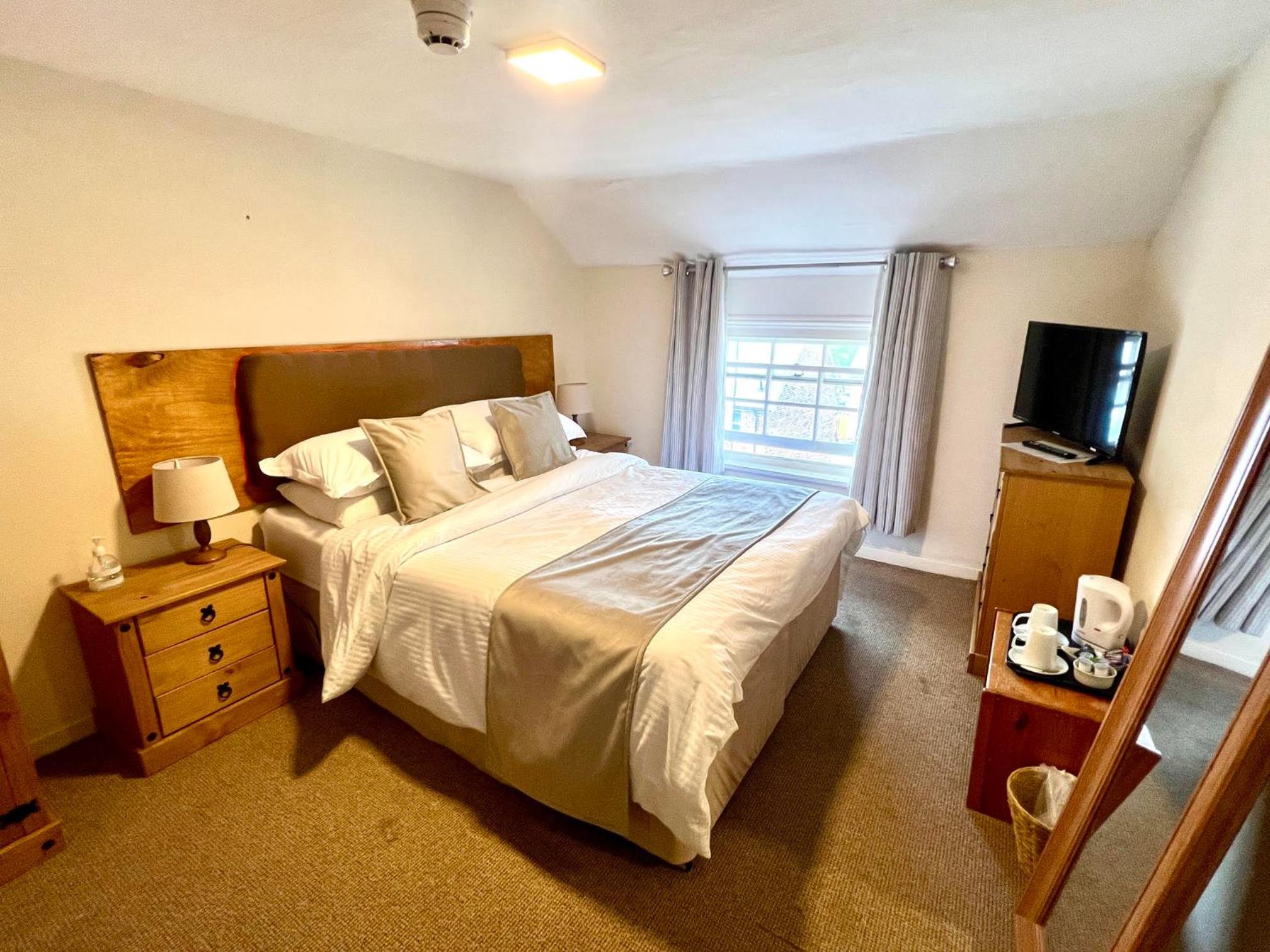 Double or Twin Room Without Shower photo 1