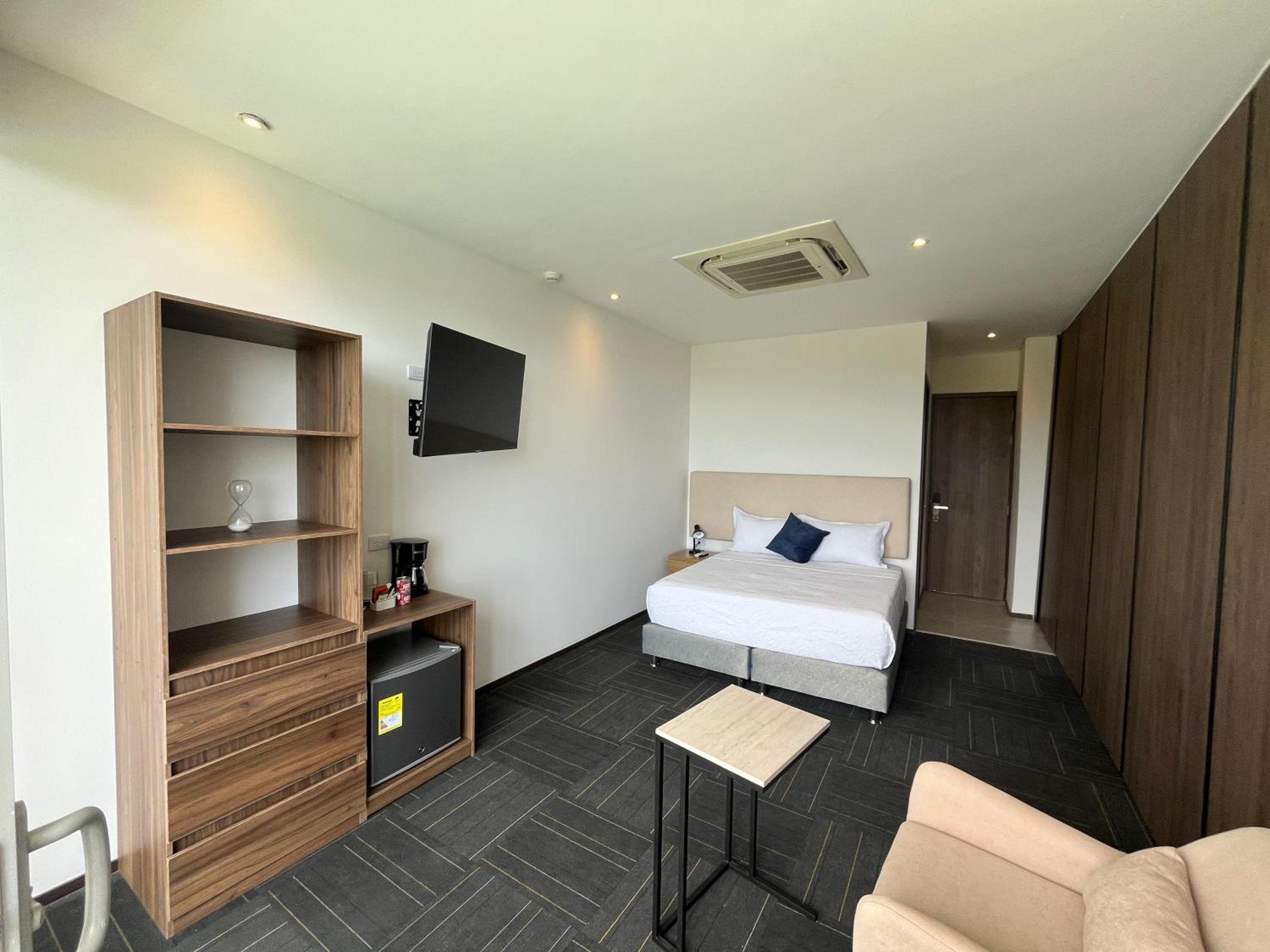 Deluxe Double Room with Balcony and Sea View