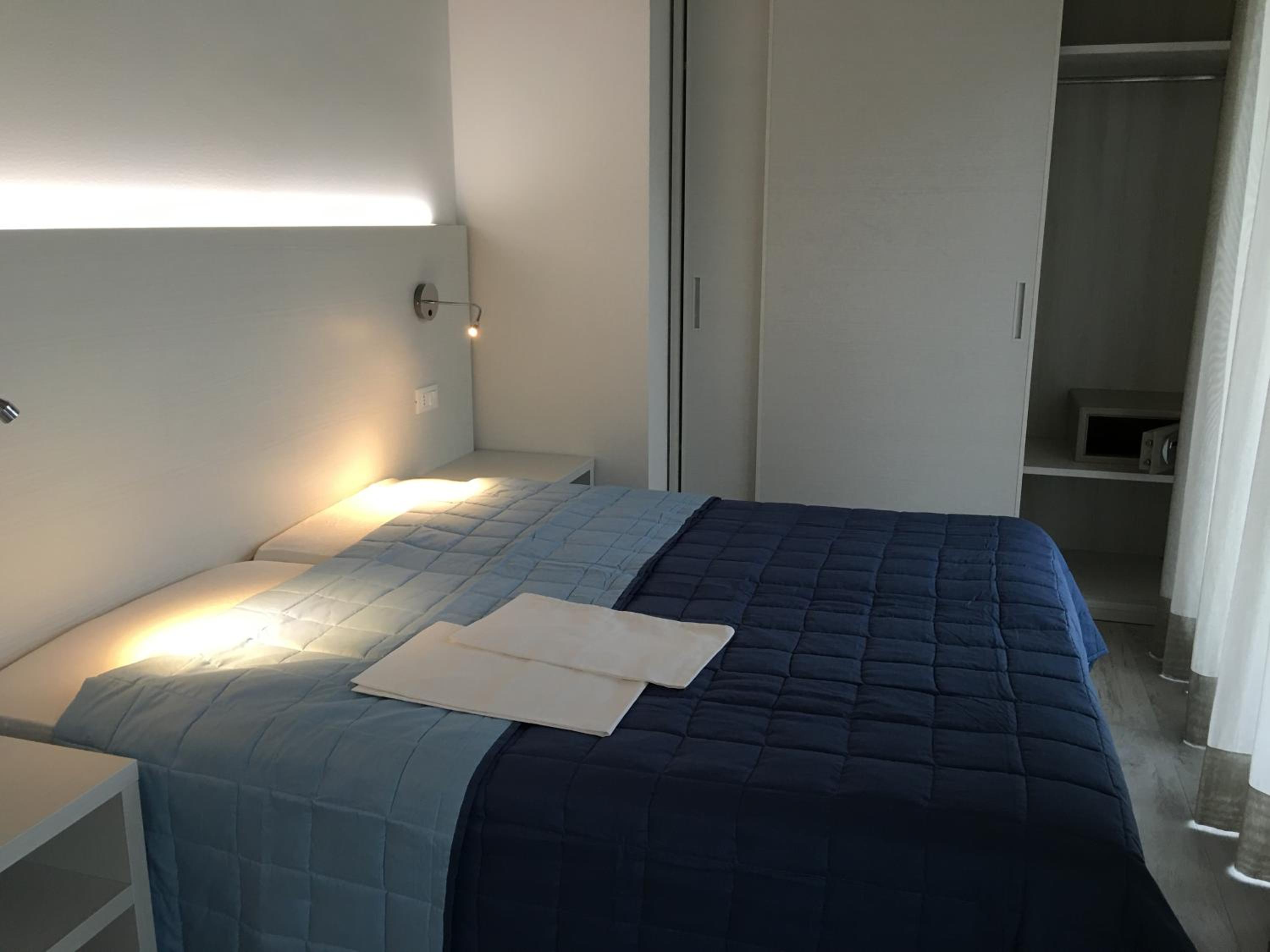 Deluxe Apartment photo 1