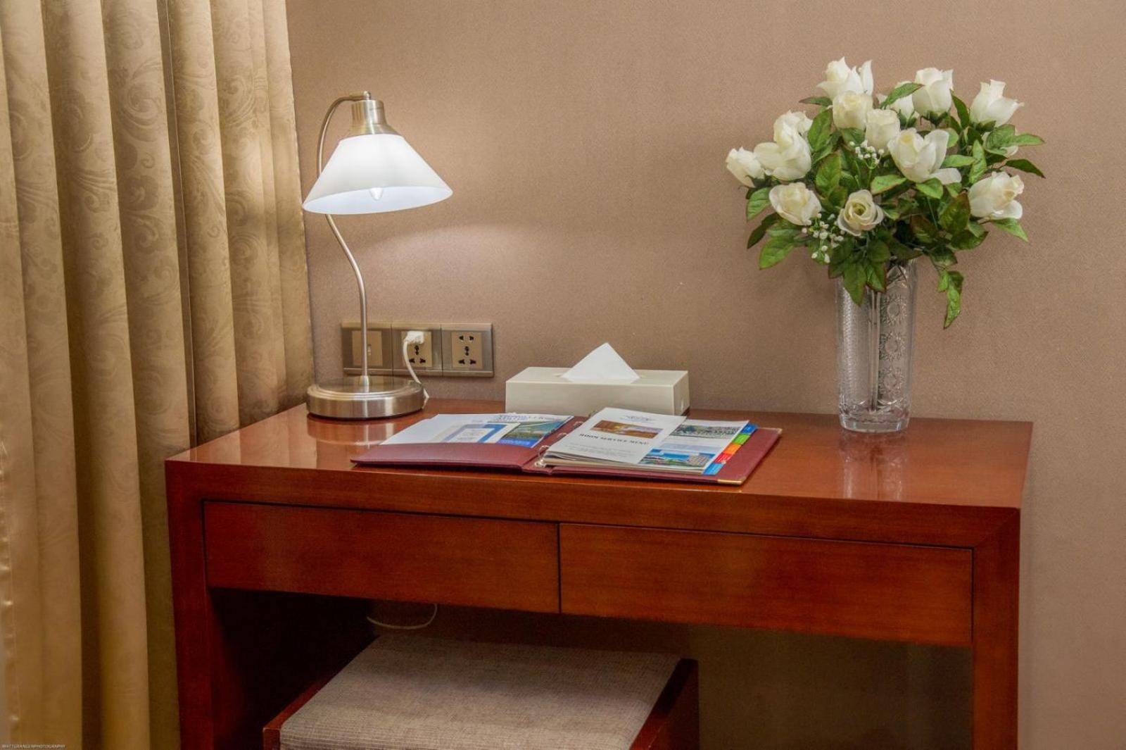 Standard Twin Room - Photo 4