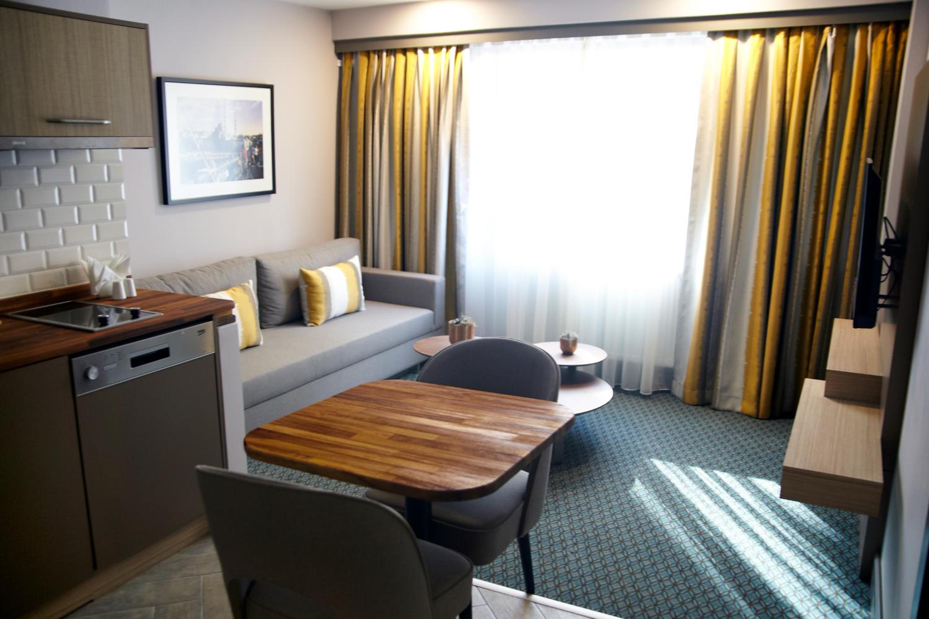 Deluxe Suite photo 1