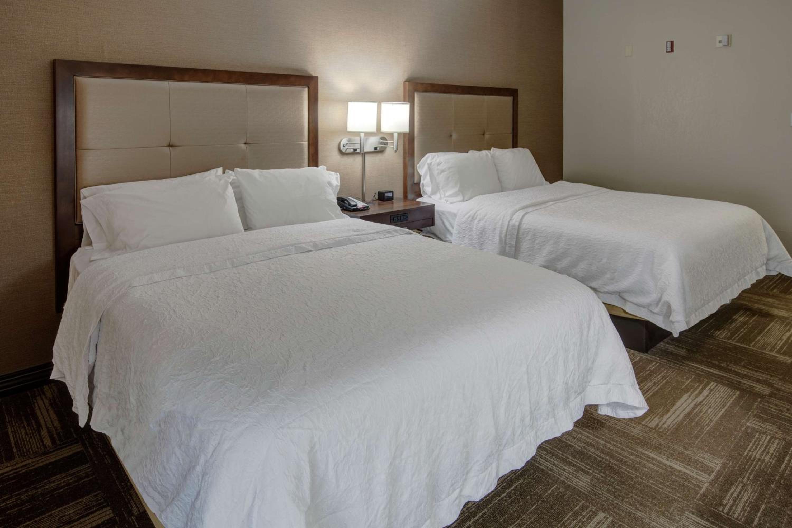 Queen Room with Two Queen Beds - Hearing Access/Non-Smoking