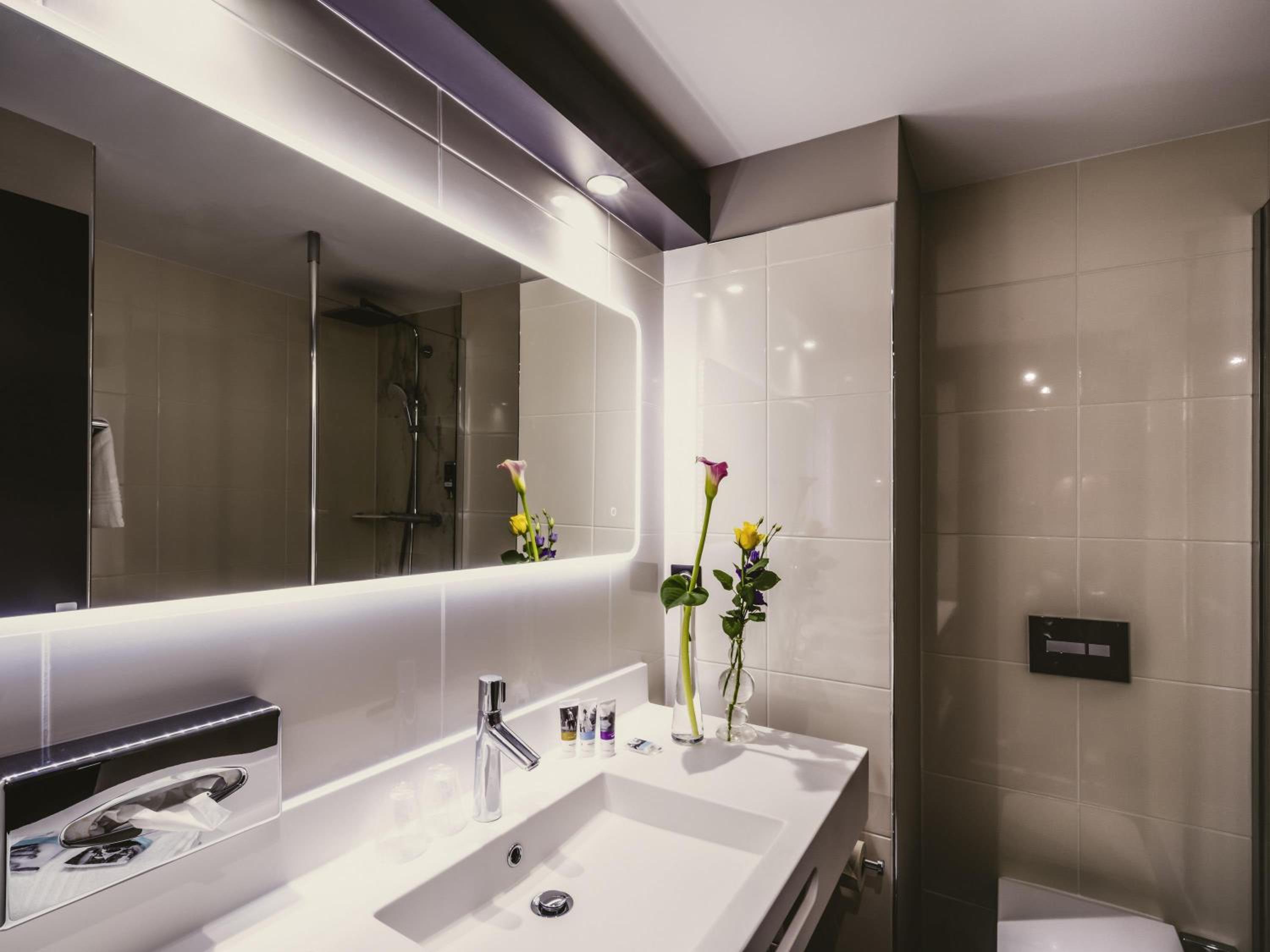 Standard Room with Two Single Beds - Photo 1