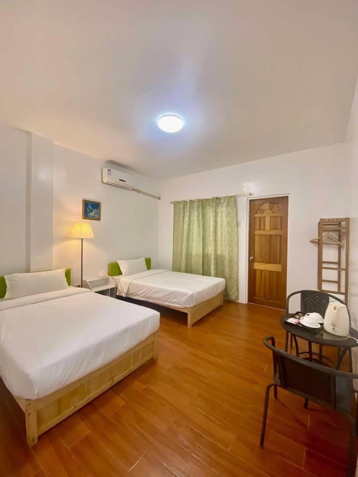 Budget Double Room photo 3