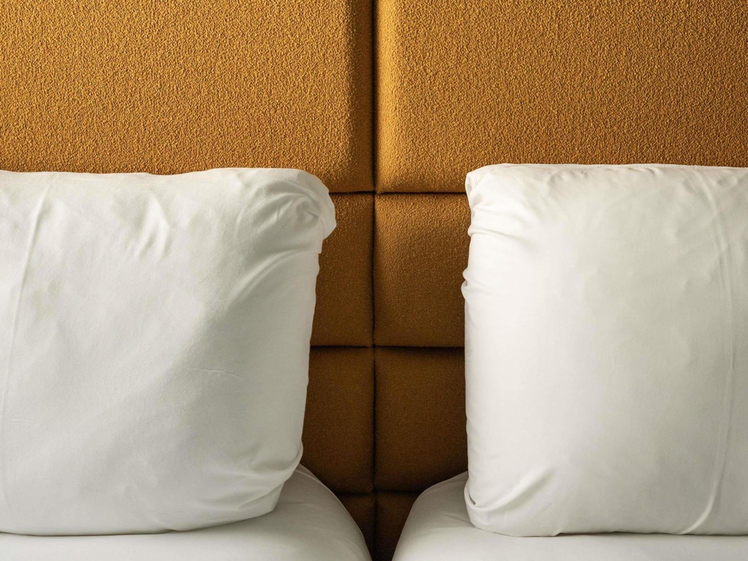 Standard Room with 2 Single Beds - Photo 1