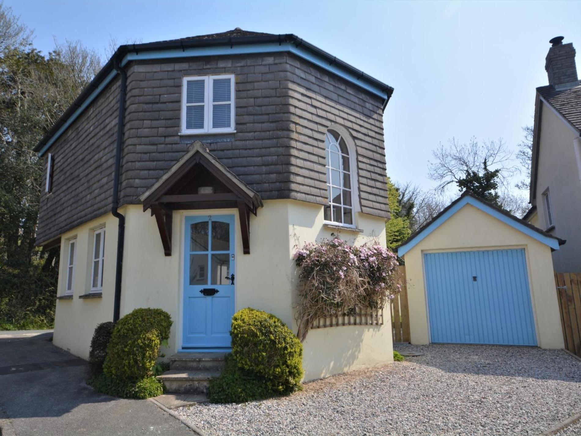 Three-Bedroom House photo 1