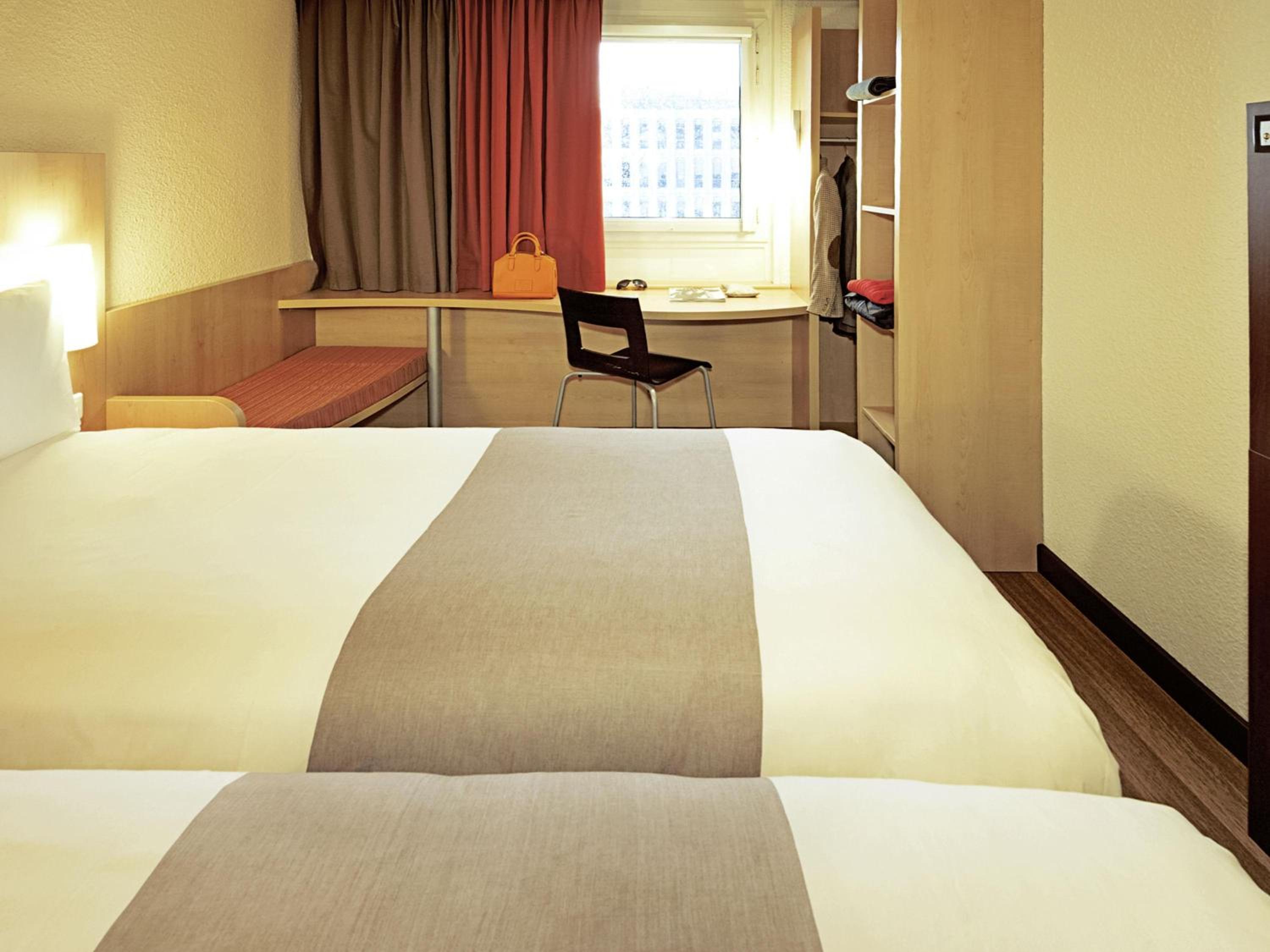 Standard Twin Room - Photo 1