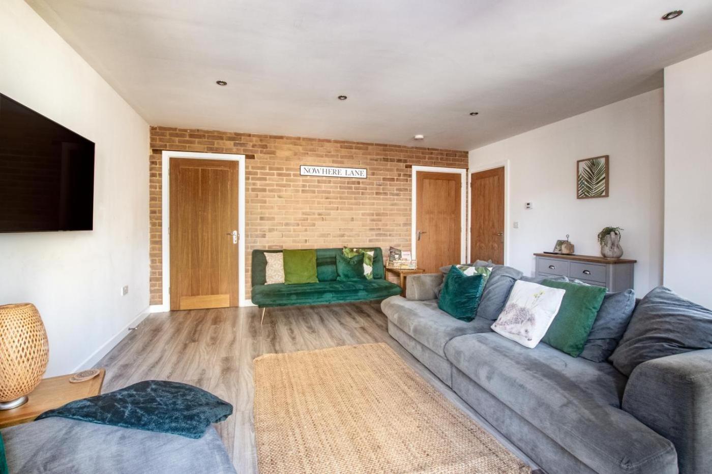Two-Bedroom House photo 3