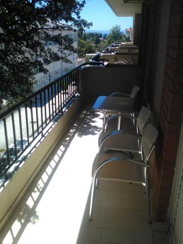 Apartment with Mountain View (3 Adults) - Photo 3