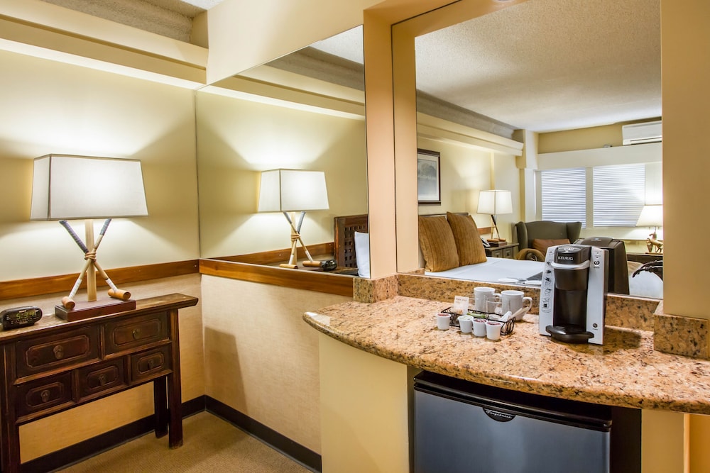 Classic Room, 2 Double Beds, City View - Photo 8