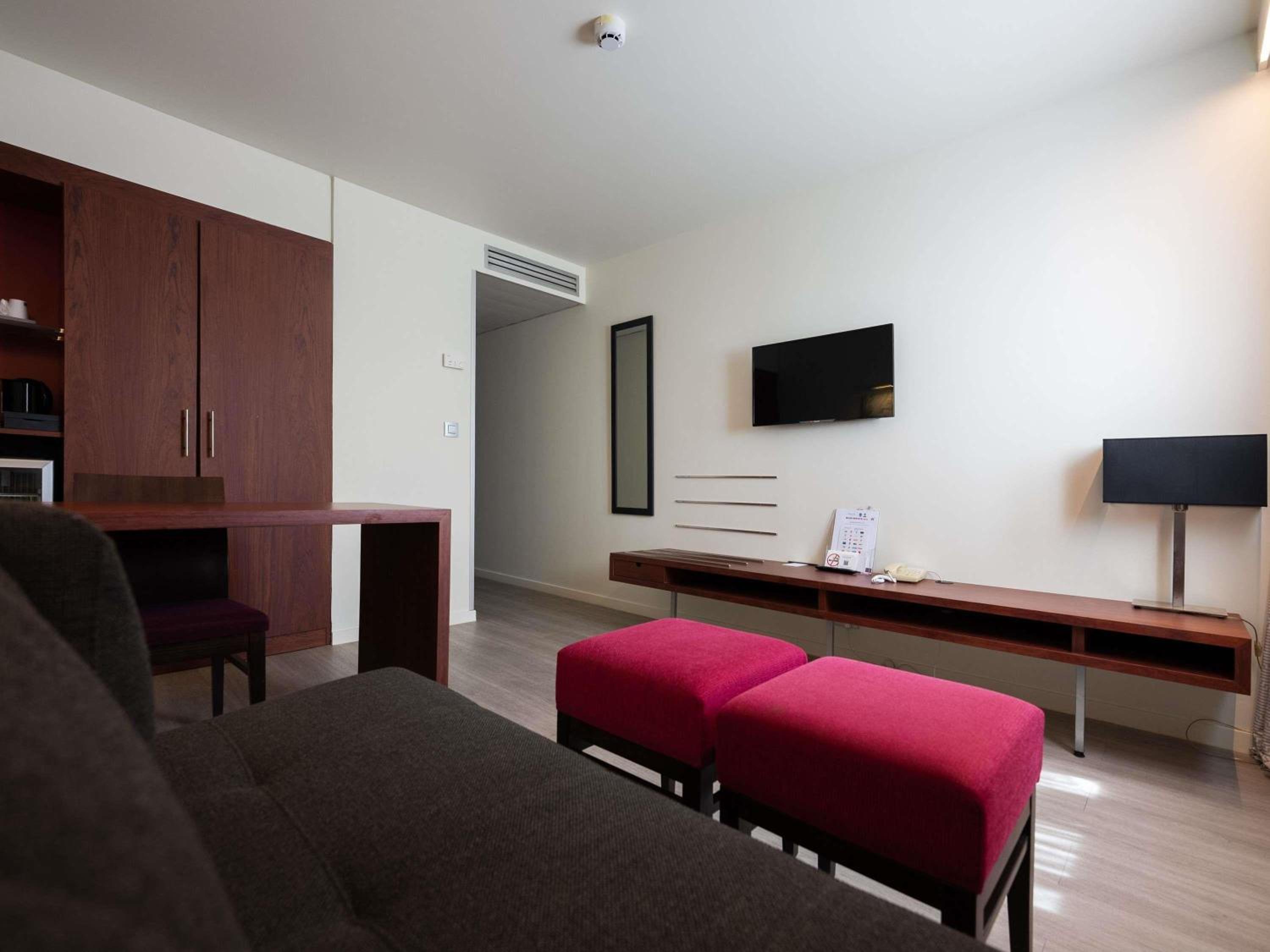 Standard Double Room with Sofa - Photo 6