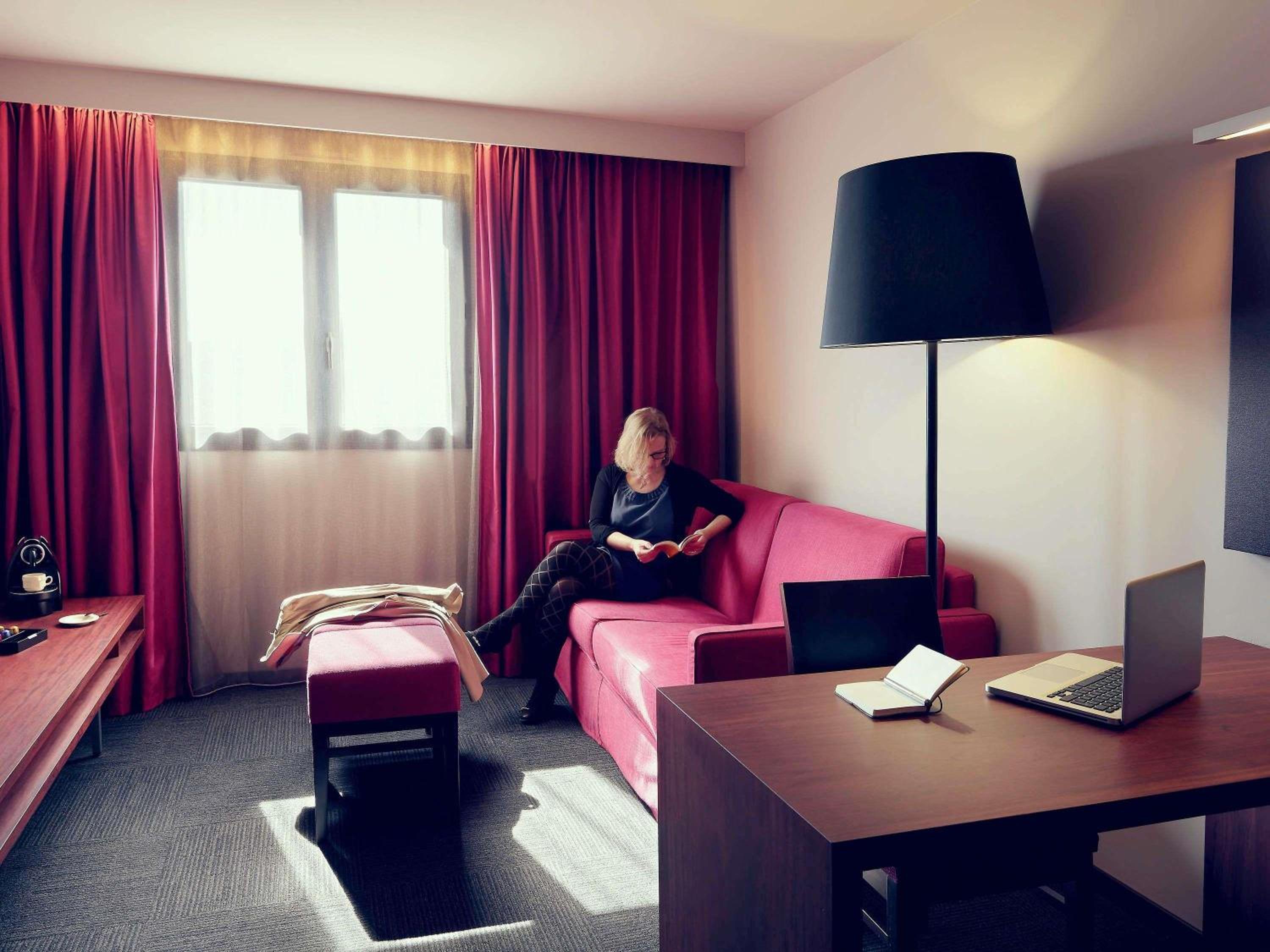 Standard Double Room with Sofa - Photo 8