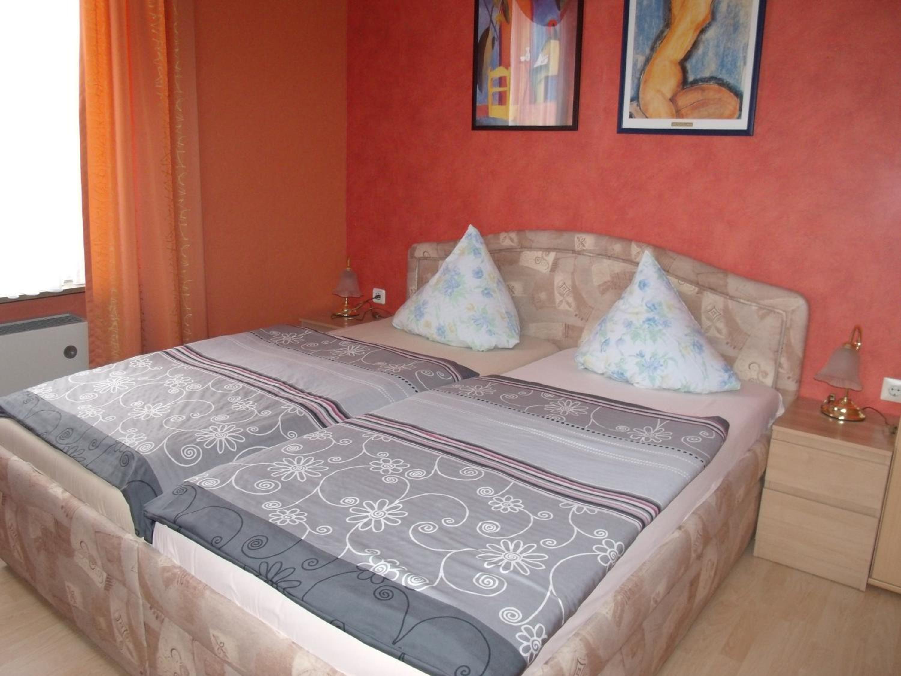 Double Room - Photo 3