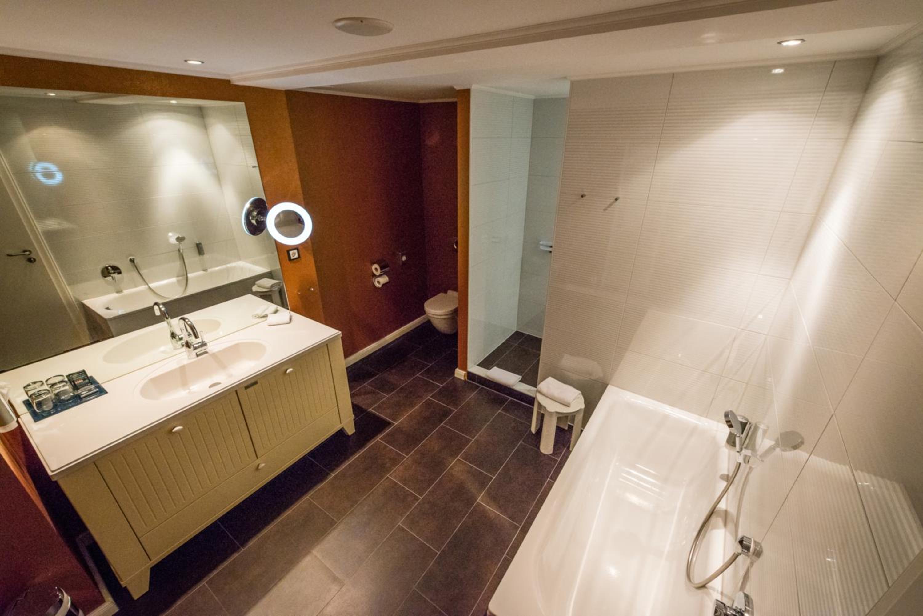 Deluxe King Size Double Room - Photo 8