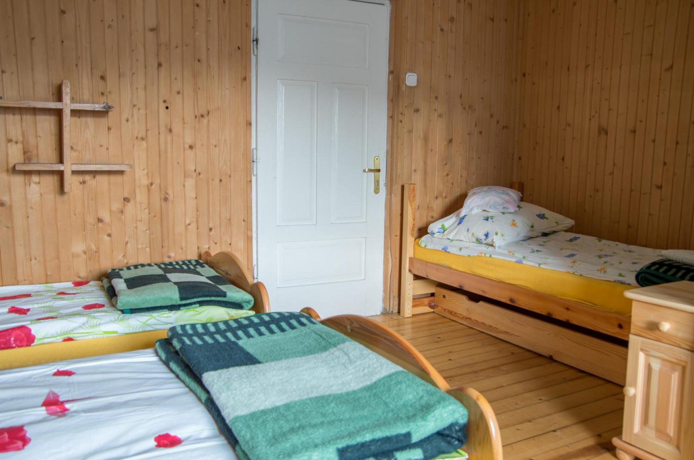 Quadruple Room with Private Bathroom photo 2