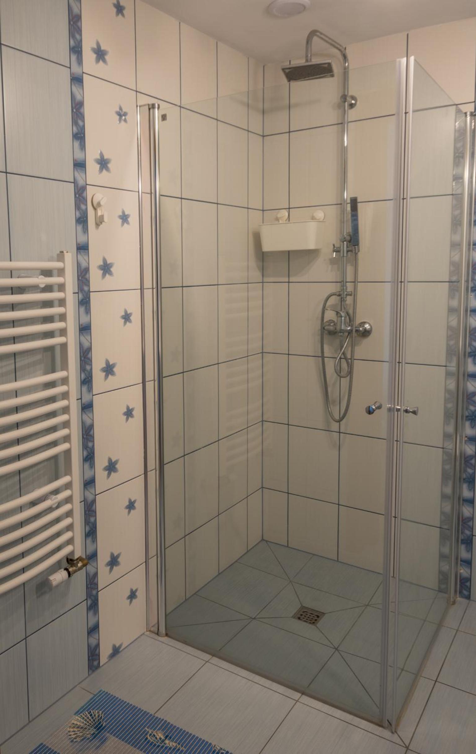 Triple Room with Private Bathroom photo 2