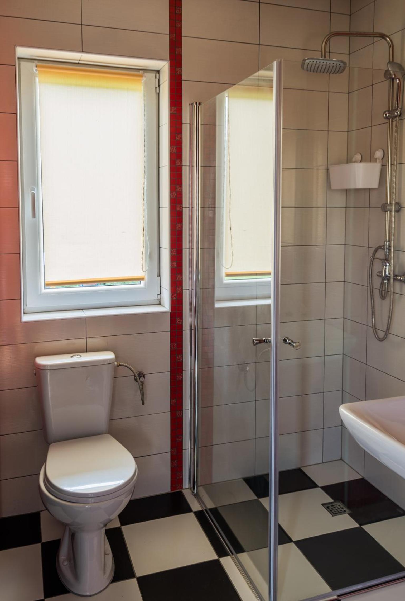 Double Room with Private Bathroom photo 2
