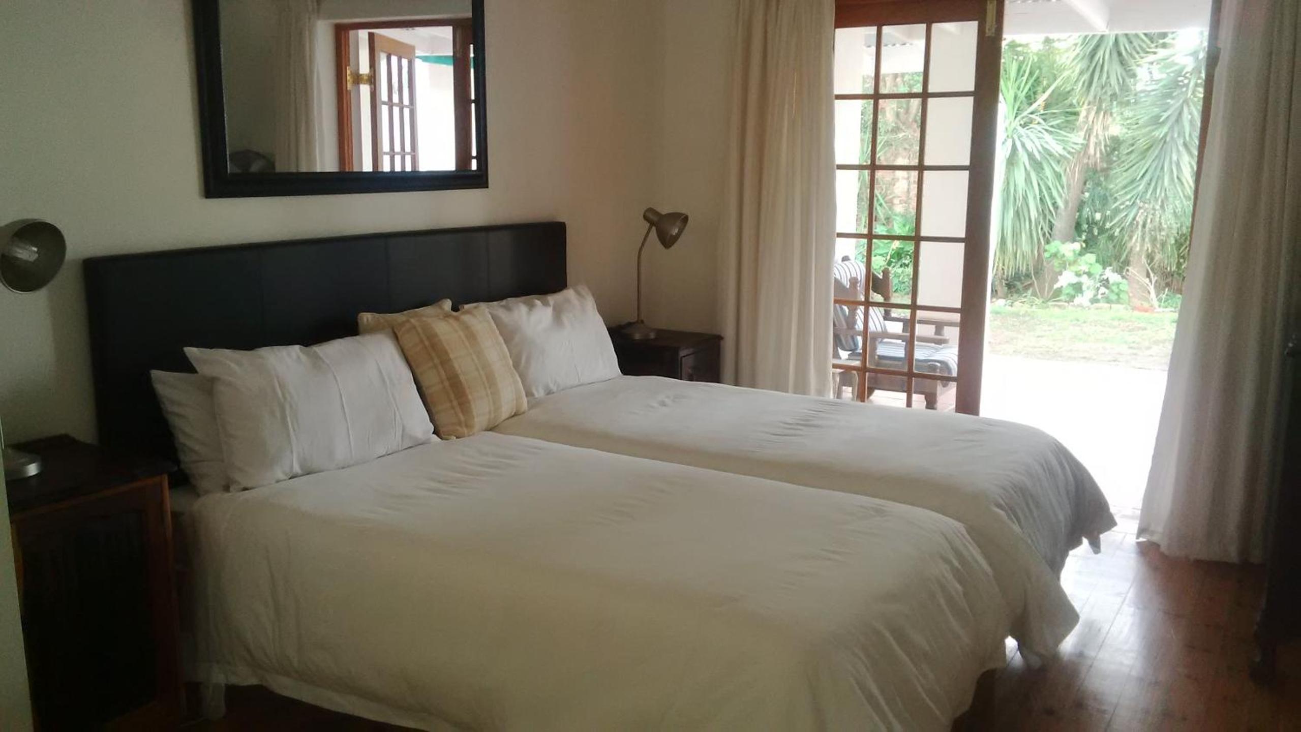 Twin Room - Photo 1