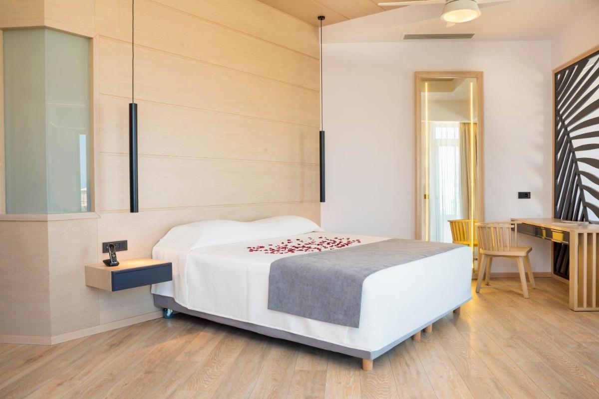 Suite with Sea View photo 1