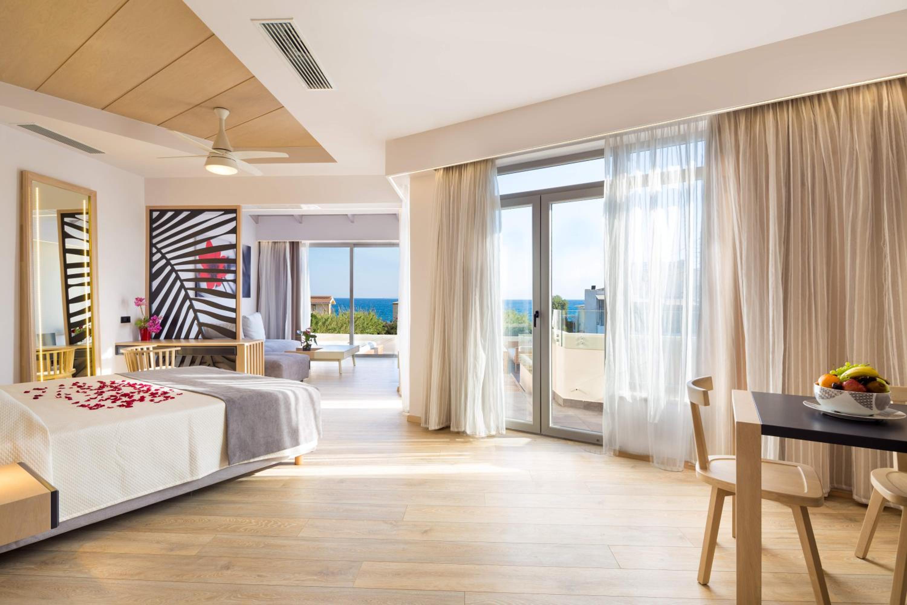 Suite with Sea View photo 2