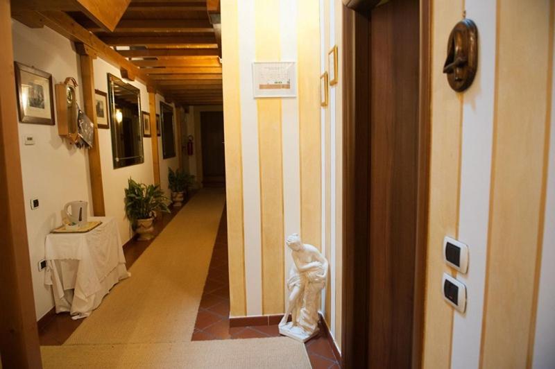 Double Room - Photo 6
