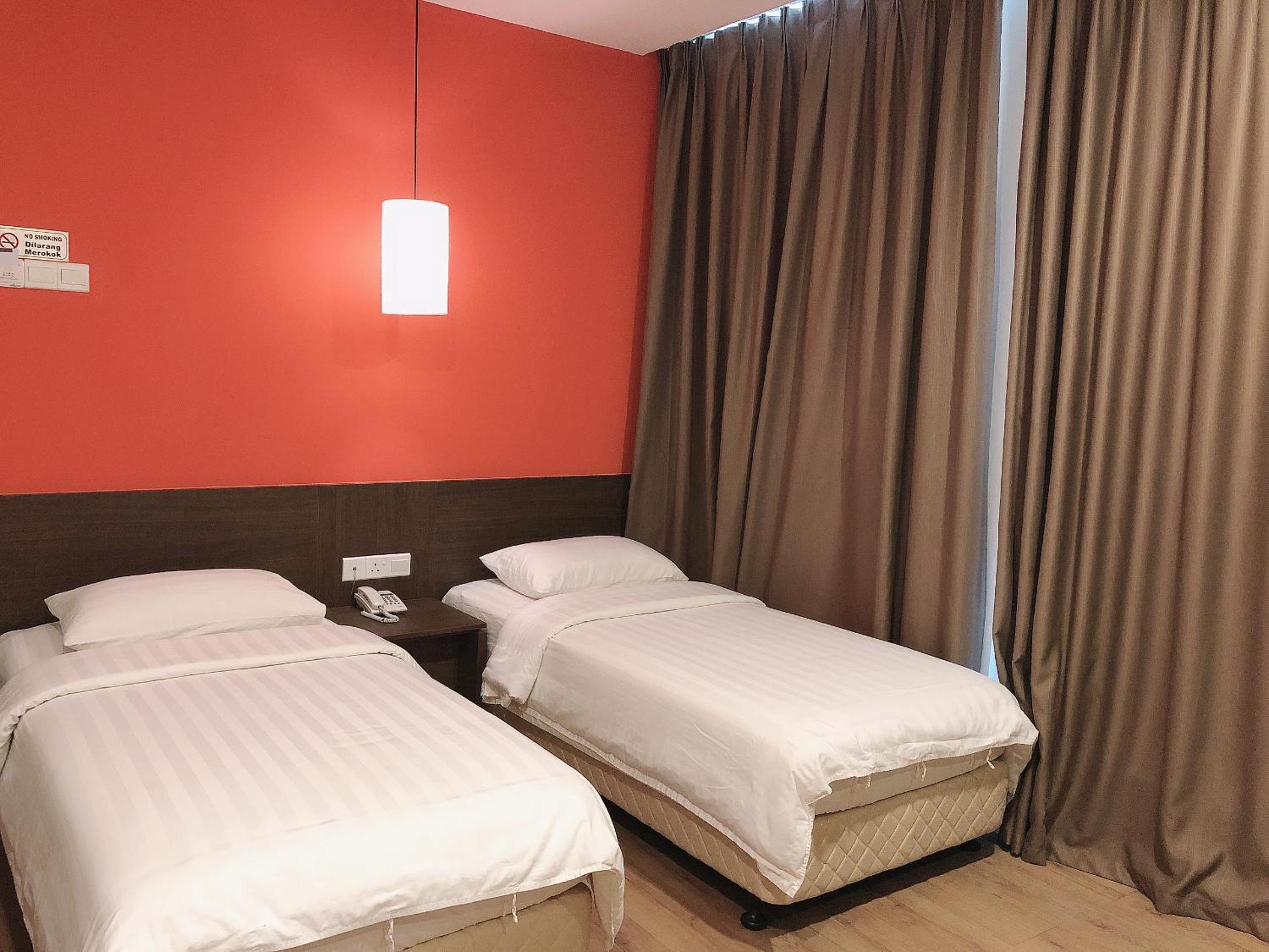Business Twin Room (Mini Bar) 