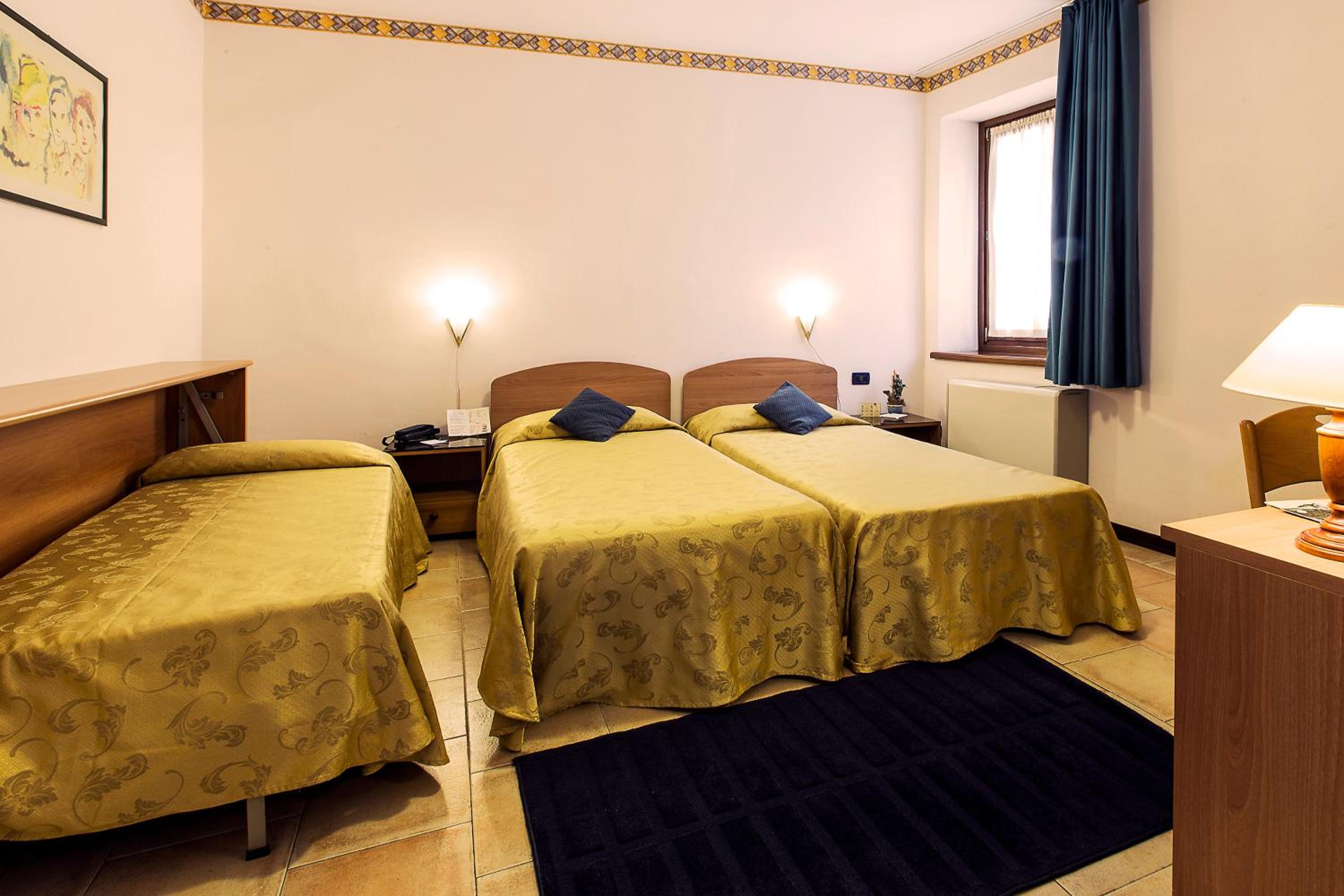 Triple Room