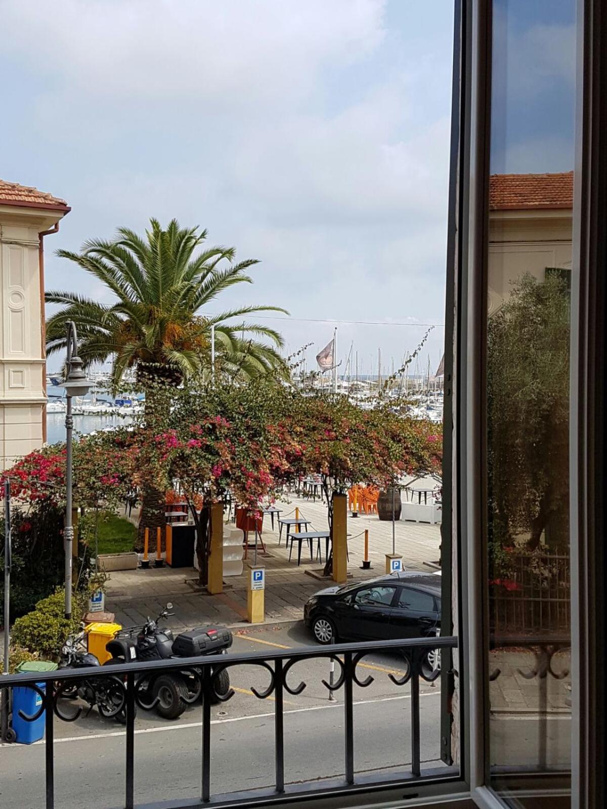 Double Room with Sea View photo 3