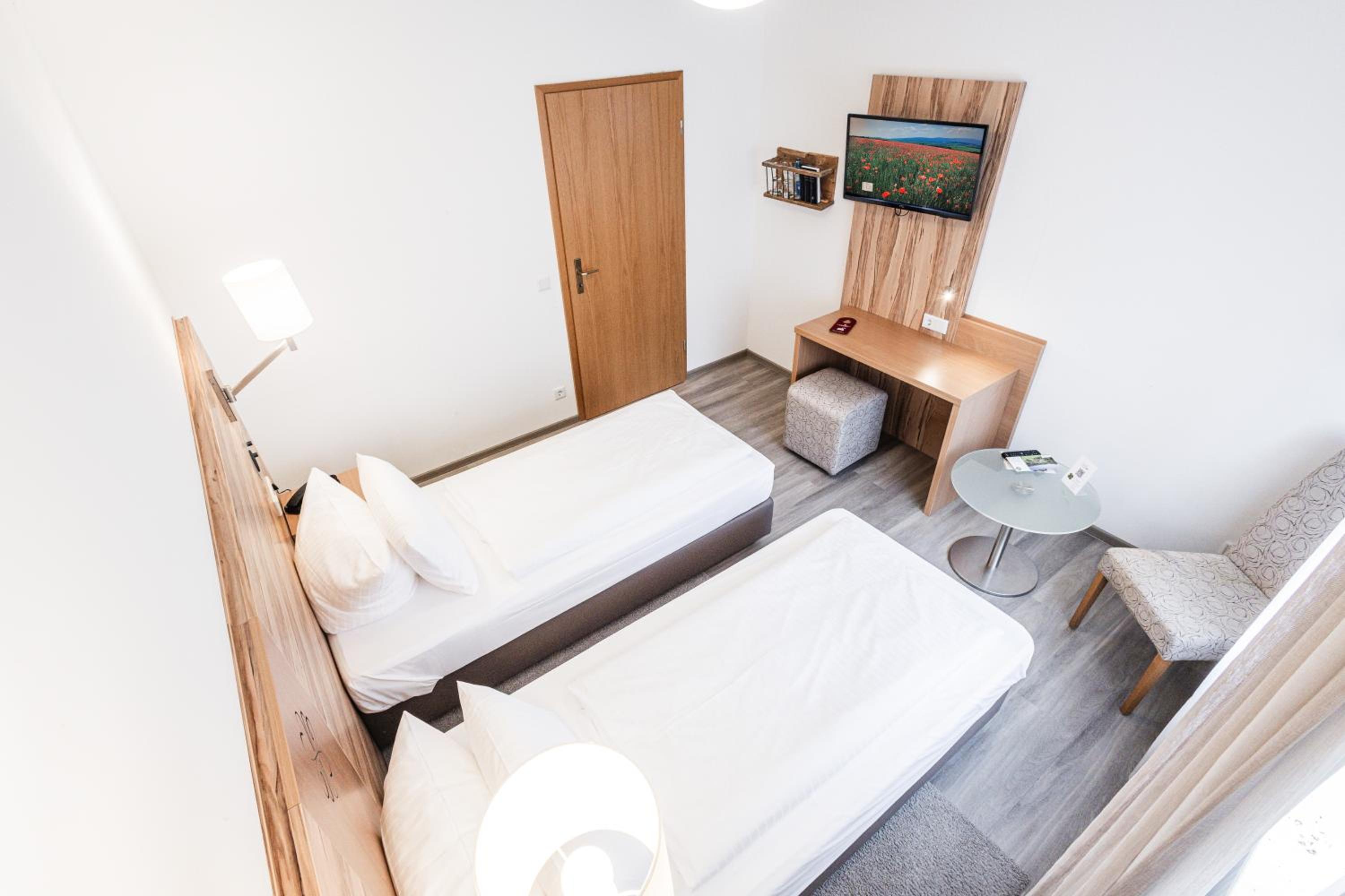 Double Room - Photo 2