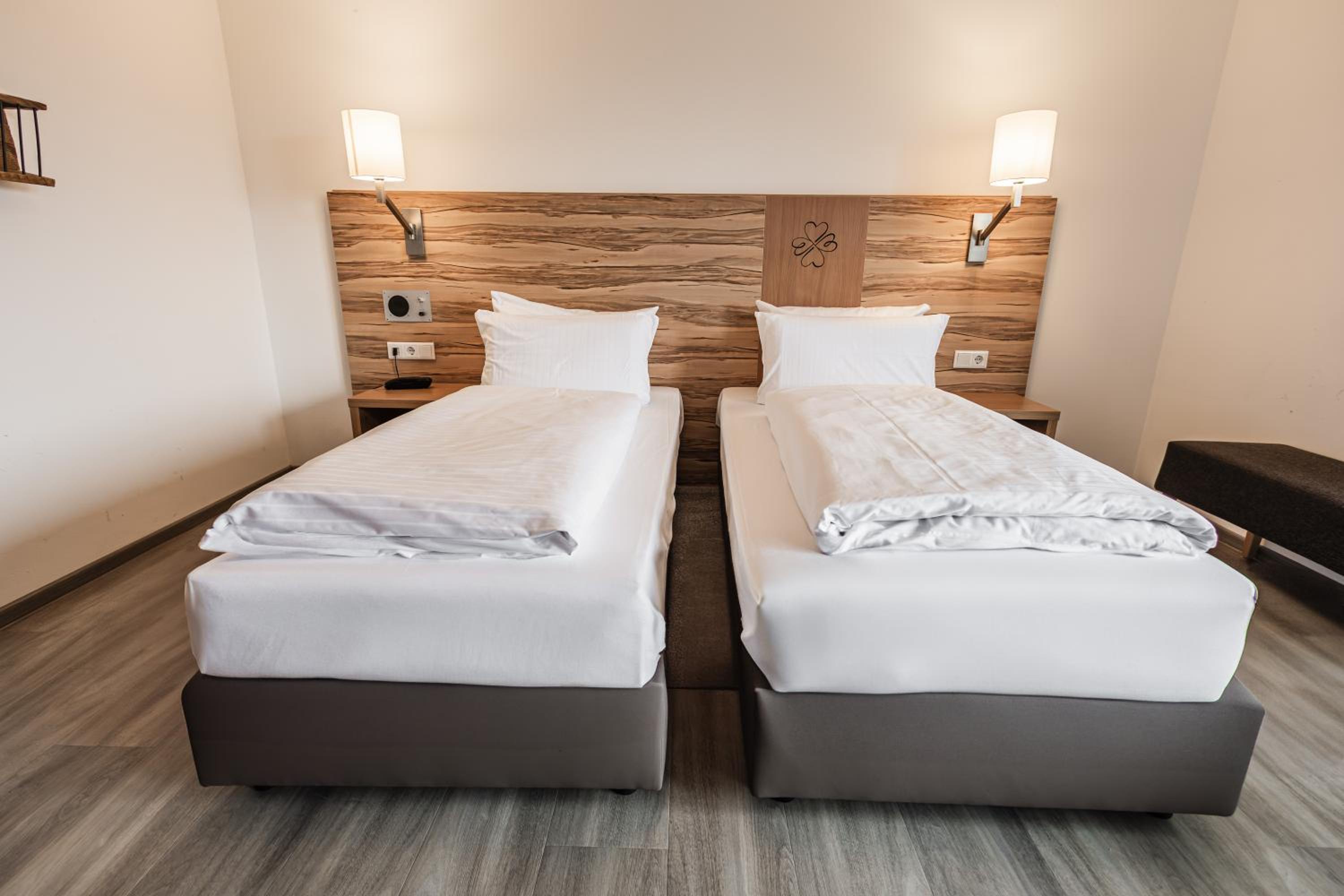 Double Room - Photo 5