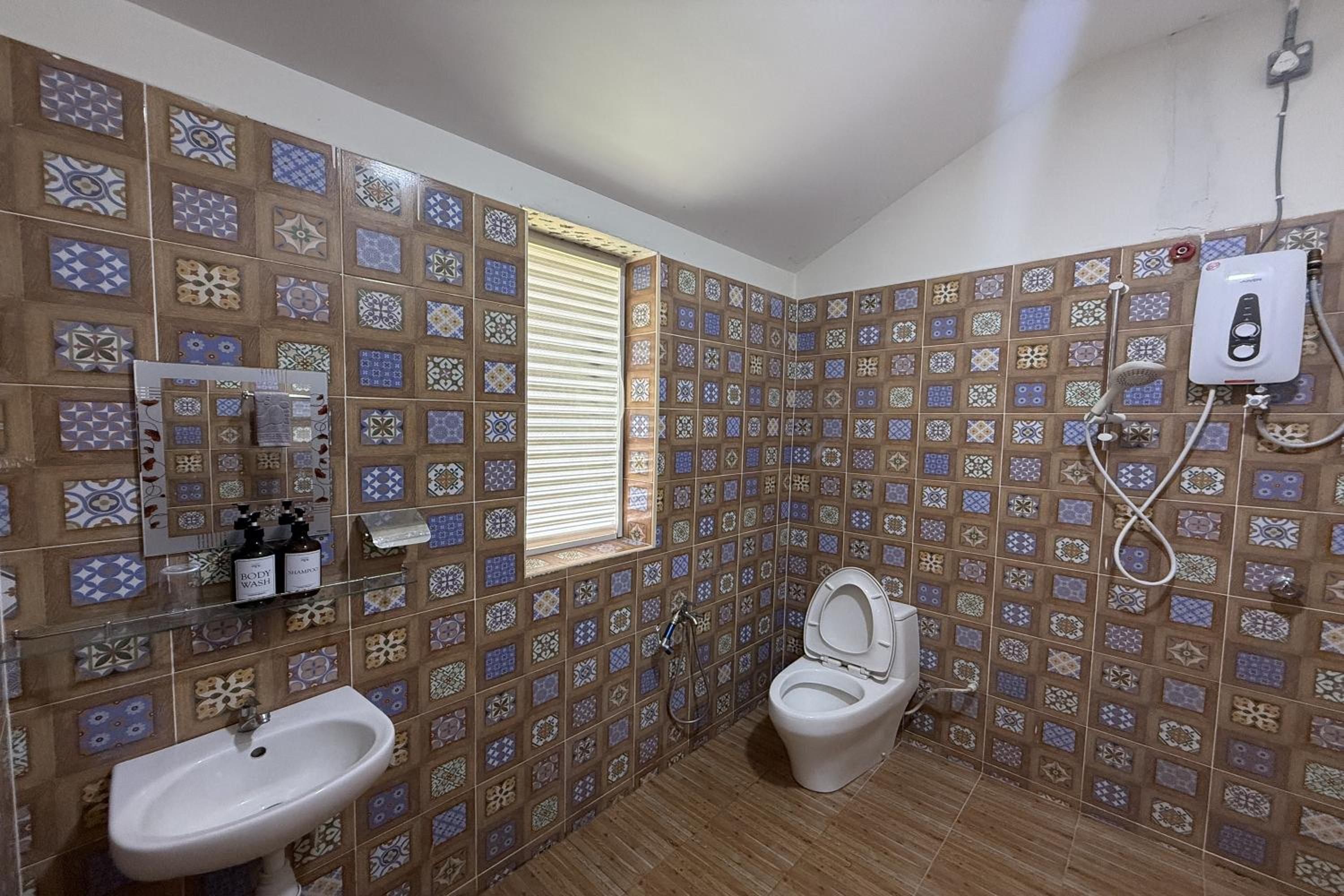 Small Twin Room photo 1